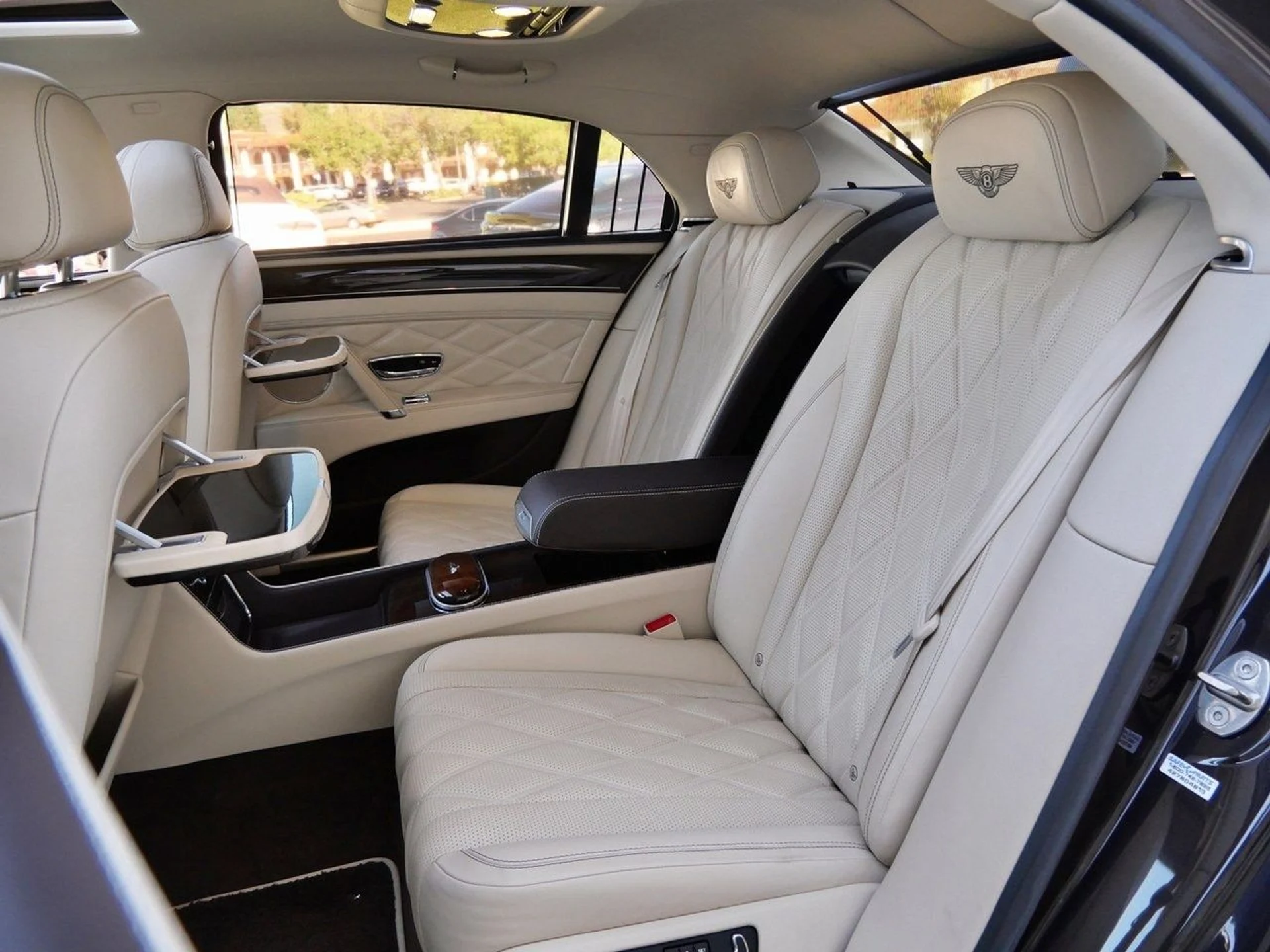 mph022_2573039902_6b9ff4bccdfbfc3de7cc34b252ff5130x_905118212b