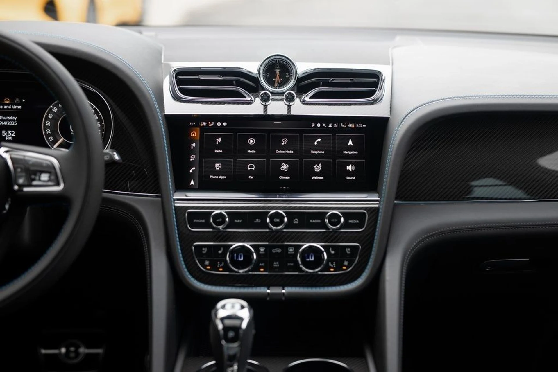 mph022_2573420819_582d5f9e738c9544d8a9f08fe4a86338x_8f982229c2