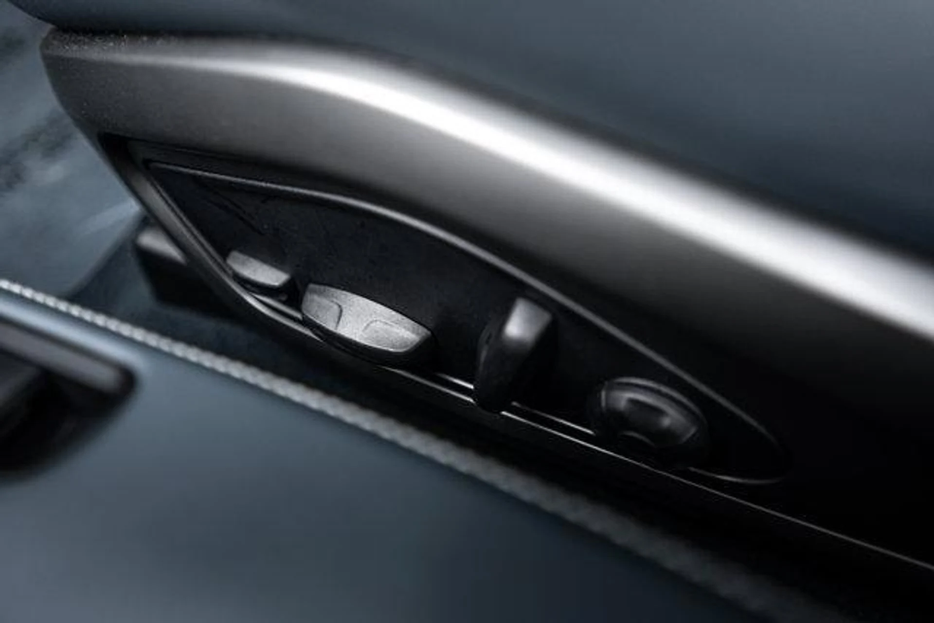 mph022_2582299720_uvbj_FK_0d9l22kaz4_U_Hxll_J_Zq1rg_eac1f56eb8