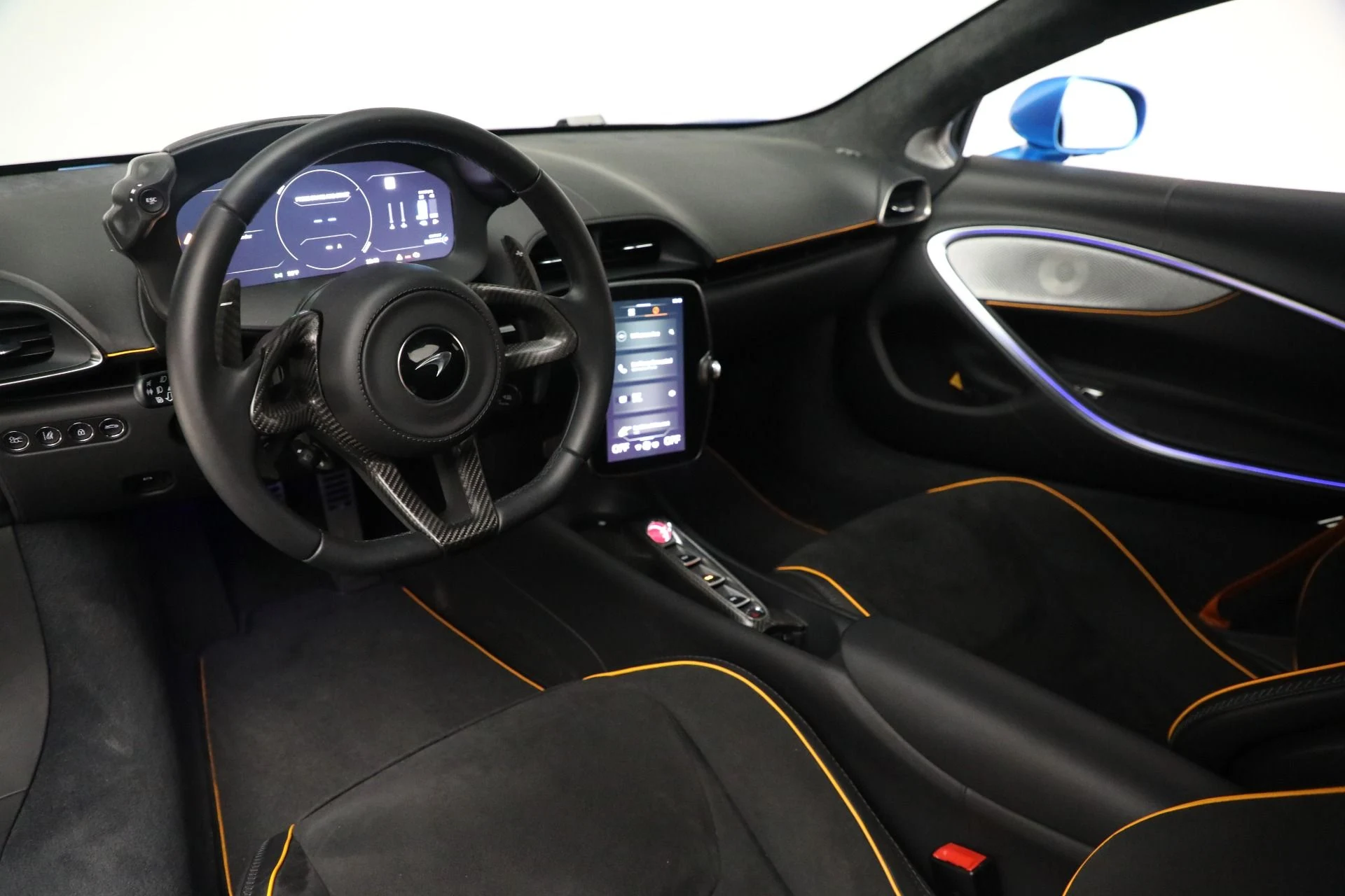 mph022_2584900085_Used_2024_Mc_Laren_Artura_Vision_37f4b96af8