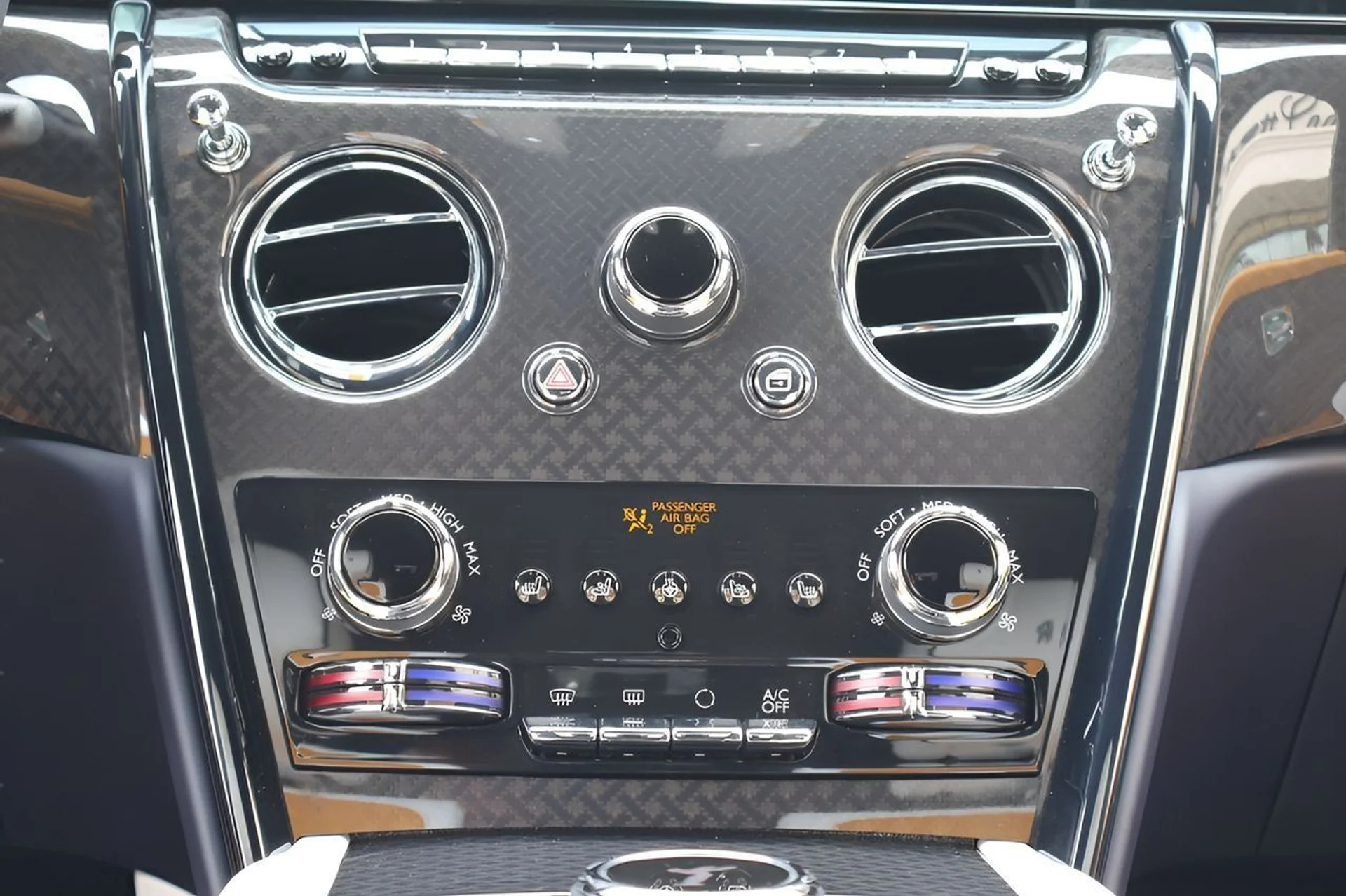 mph022_2586689792_23_b12f4a6afc