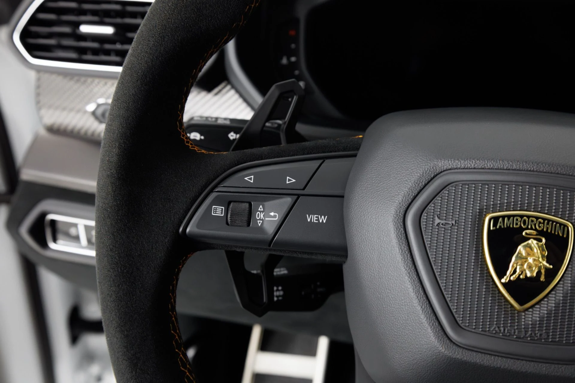 mph022_2594685834_Used_2024_Lamborghini_Urus_Performante_1780601130_c3dd2c0e3e