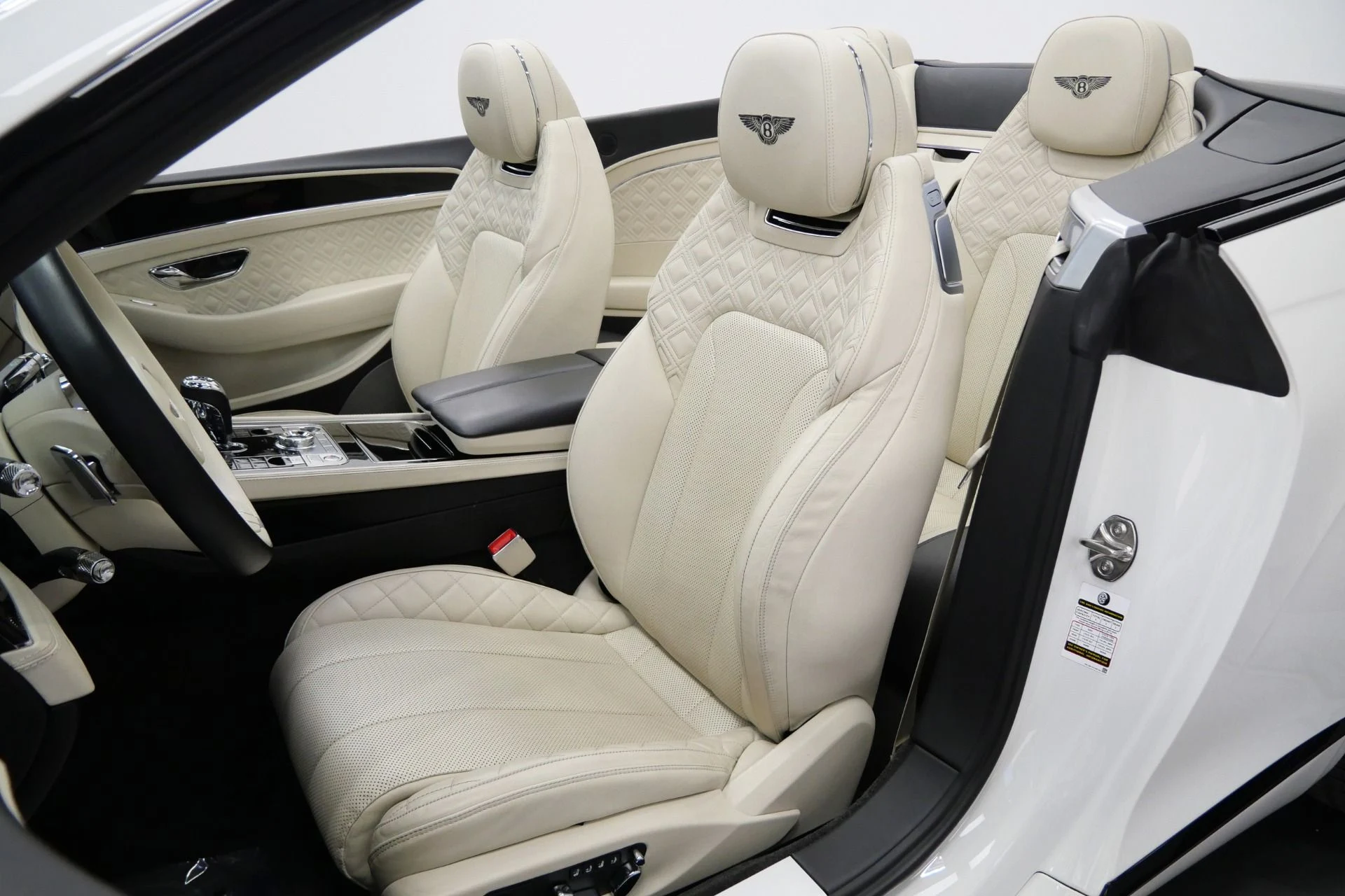 mph022_259469360_Used_2022_Bentley_Continental_GTC_V8_Mulliner_Specification_Front_Seat_Comfort_Specification_1775574655_bfb66d3355