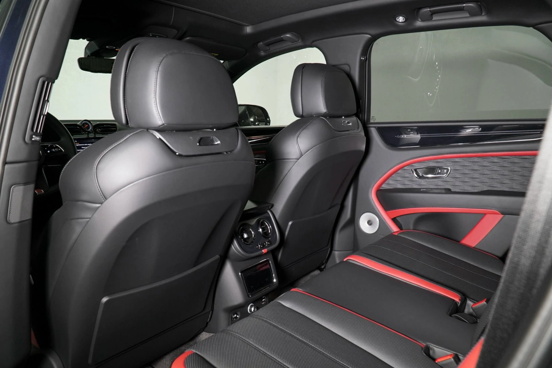 mph022_2597533551_New_2026_Bentley_Bentayga_Speed_1771896210_2ba0bcf6a4