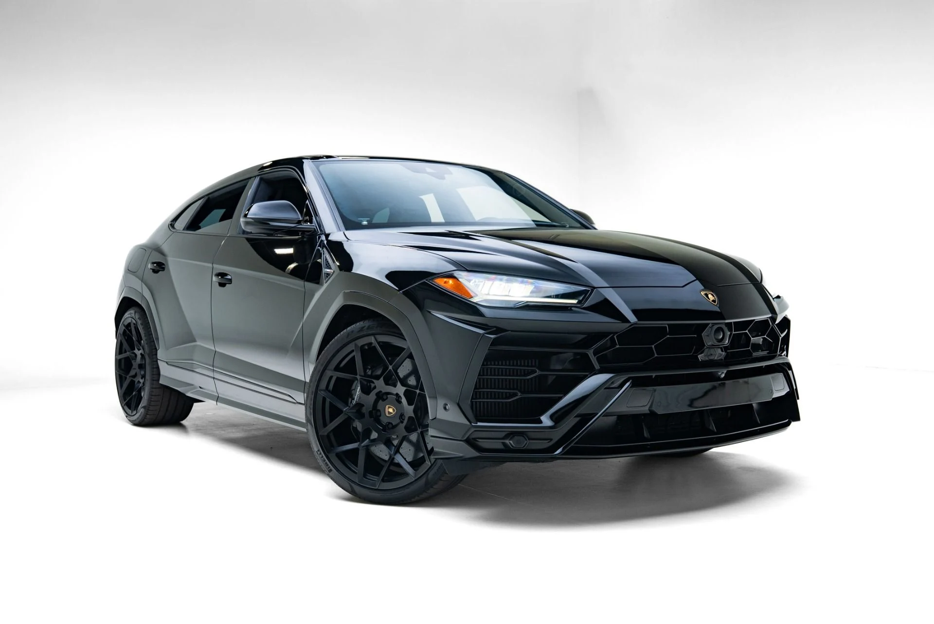 mph022_2604033225_Used_2019_Lamborghini_Urus_1778703309_e90d8c27d4