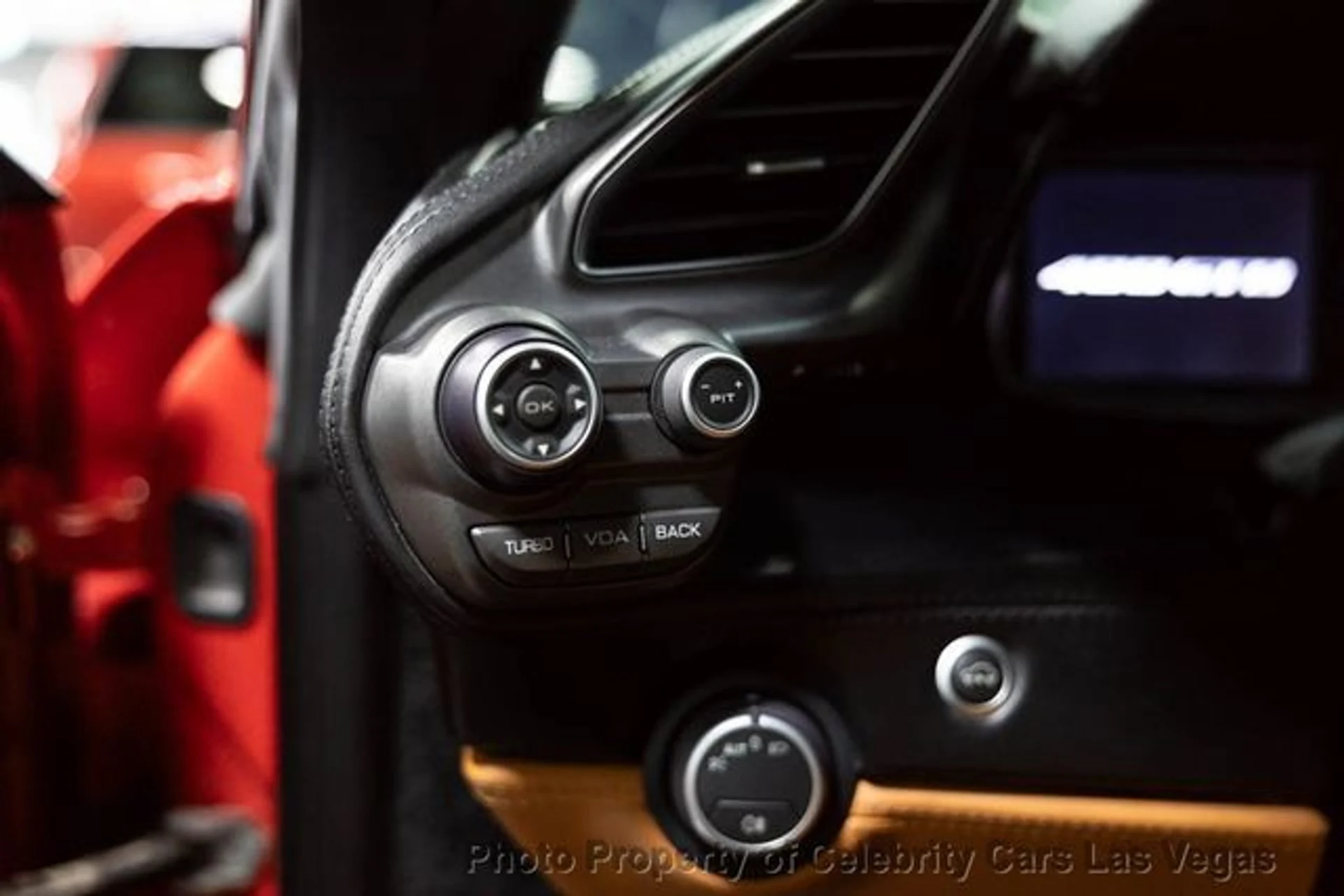 mph022_2607719120_used_2018_ferrari_488_gtb_coupe_9707_23093492_27_640_cad7f5ba76