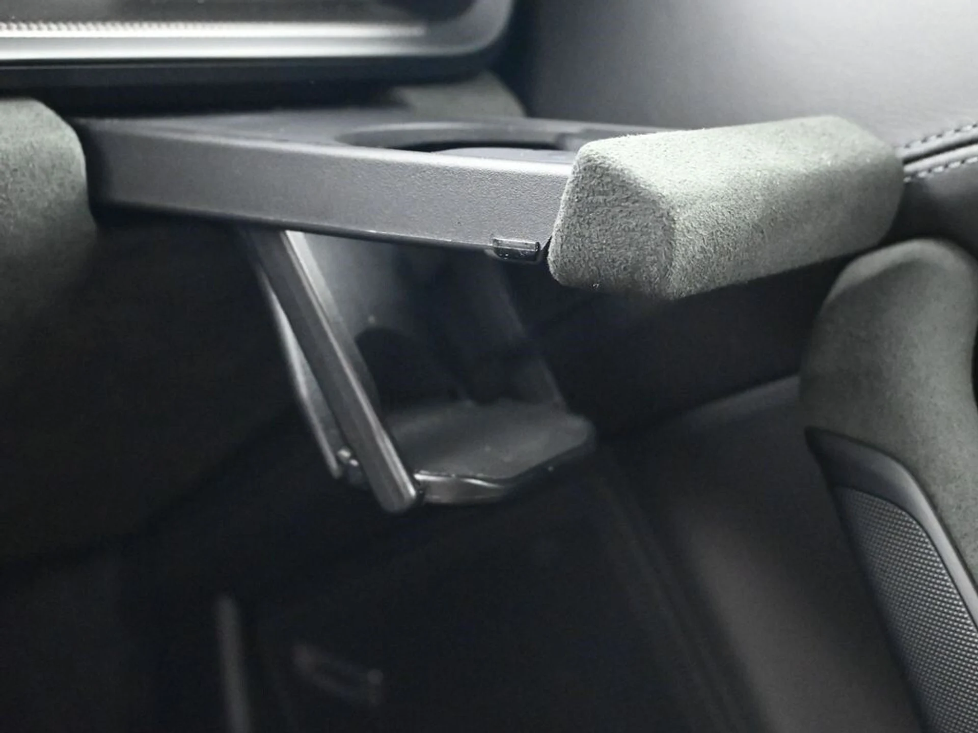 mph022_261423047_1717b9cec5fcff90d3ebb4746009fbc7x_2c5a3469ae