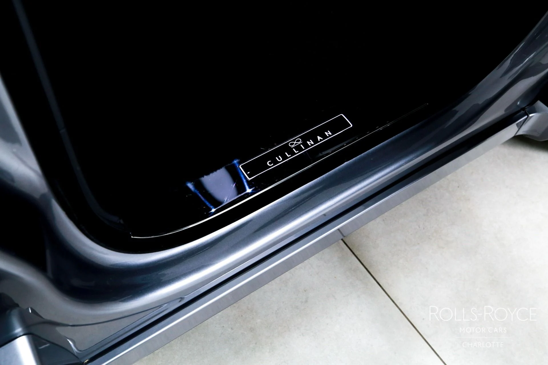 mph022_2614552337_Used_2026_Rolls_Royce_Black_Badge_Cullinan_1771362951_f1e46595fe