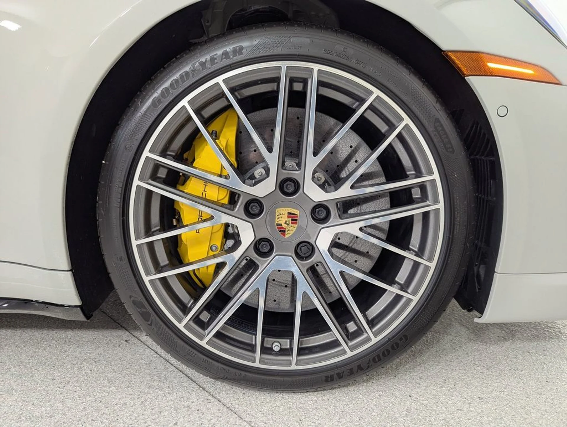 mph022_2618358530_d0d21f93e1a103b4d045a8db3231184dx_524d80e22f