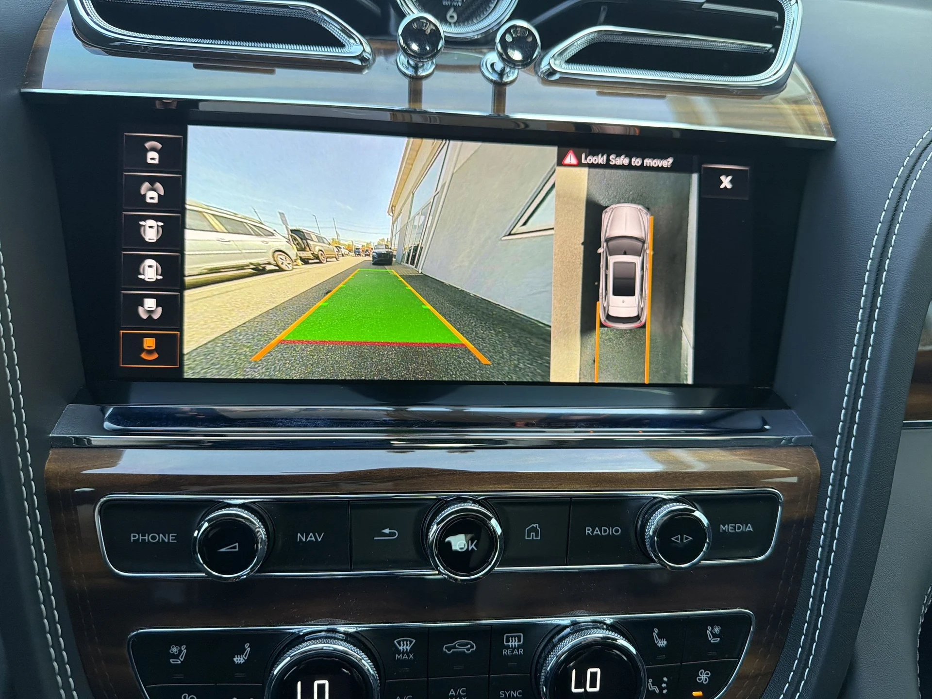 mph022_2619035991_70bc80d6e86f00532c768f9e21b9b487x_5db251ad89