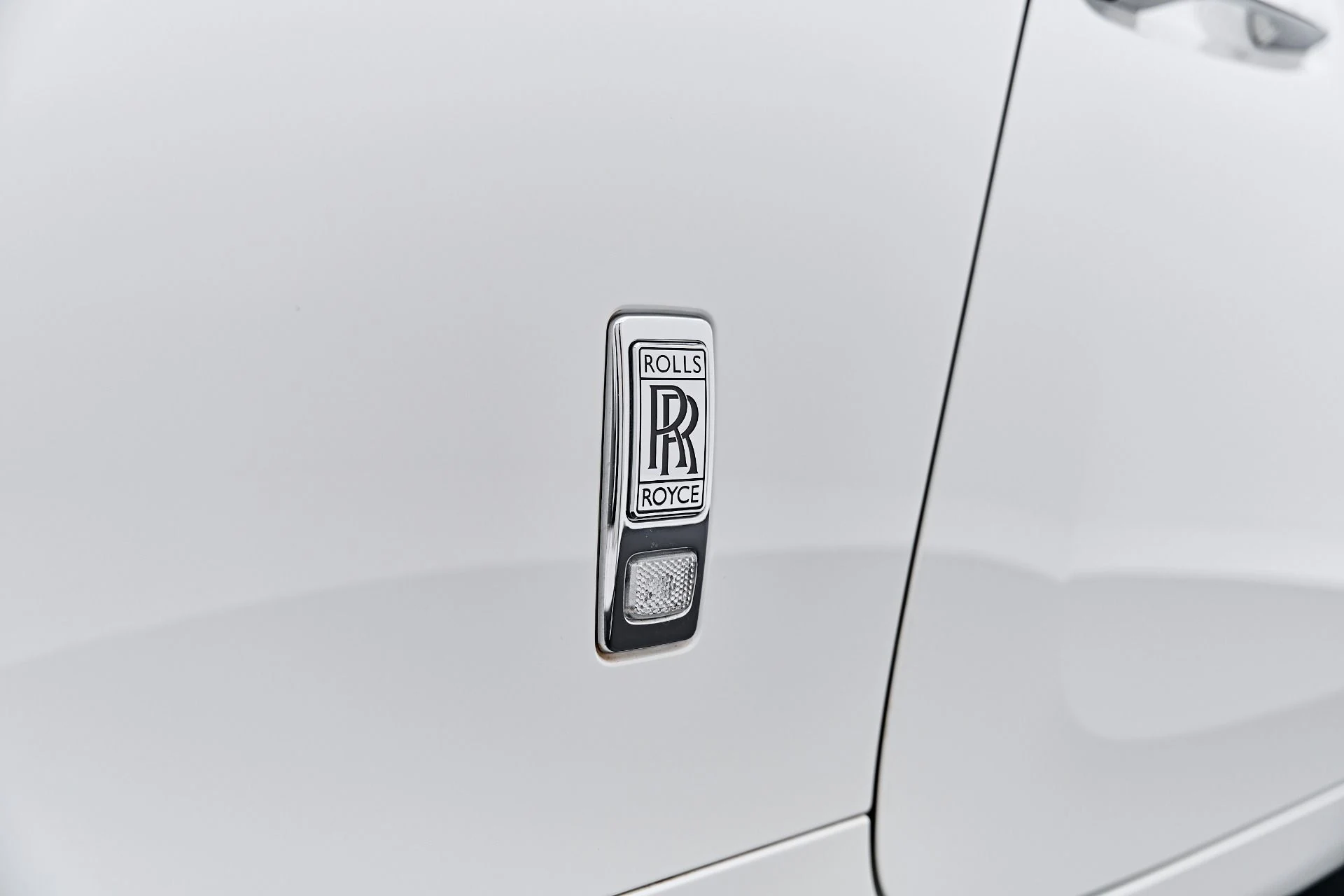 mph022_2619771373_Used_2020_Rolls_Royce_Wraith_Base_1791481231_6574c9702b
