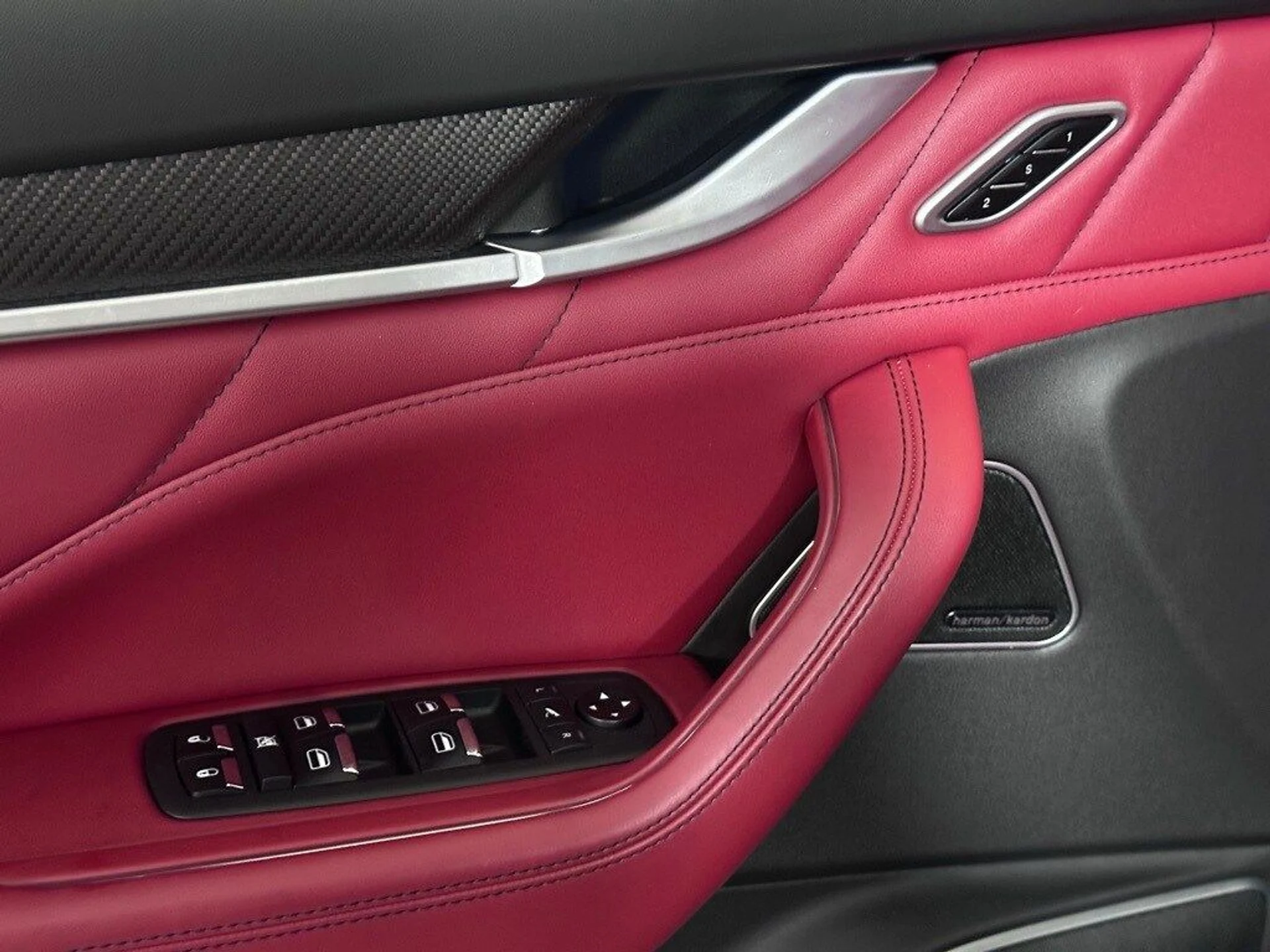 mph022_2624637661_05ef146199e24adc9719d8f733c27a02x_c51ca8121c