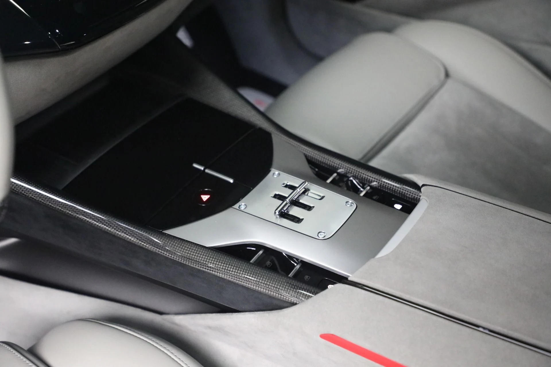 mph022_2627291736_Used_2025_Ferrari_Purosangue_1774121849_d9604f9eee