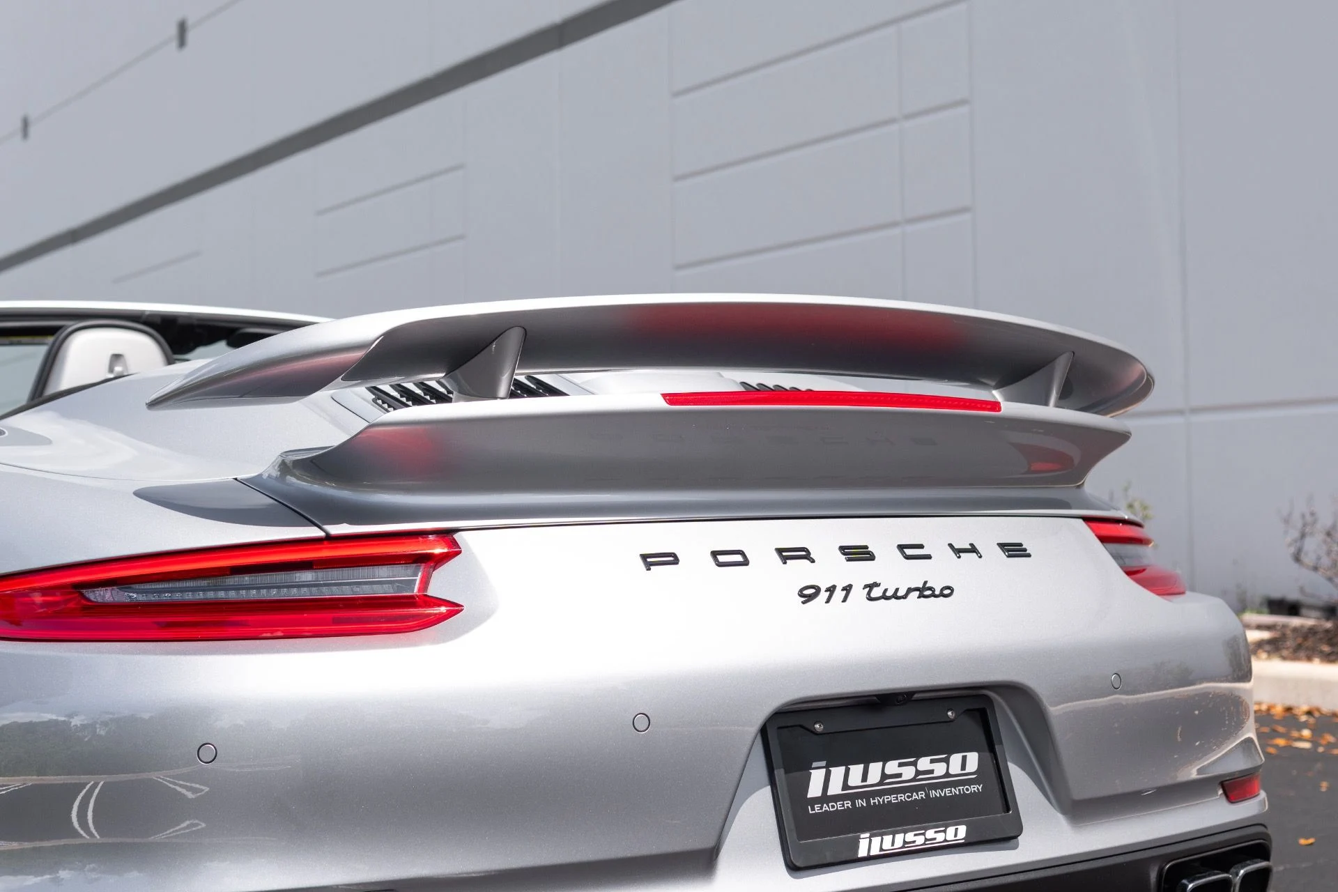 mph022_2631628261_Used_2019_Porsche_911_Turbo_1775252665_2532973fa0