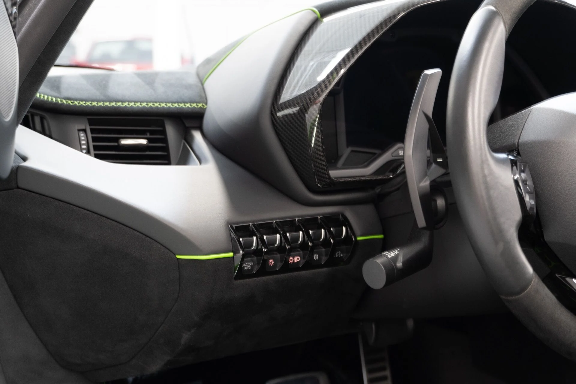 mph022_2634410973_Used_2021_Lamborghini_Aventador_LP_770_4_SVJ_1763584595_46333c4154