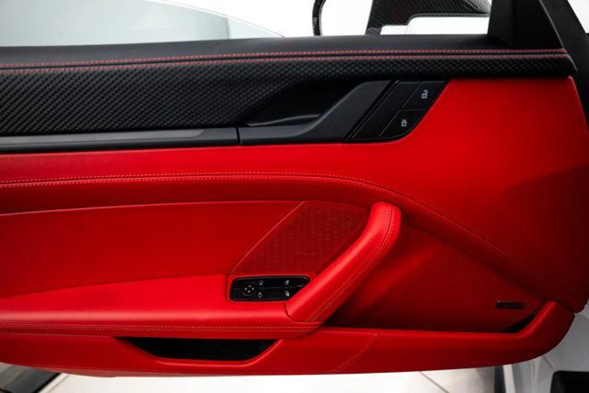 mph022_2636629725_tm_KA_Vp_W_Qh_Qs1p_Dq_Hct_Usi_UAA_674_084c639b0b