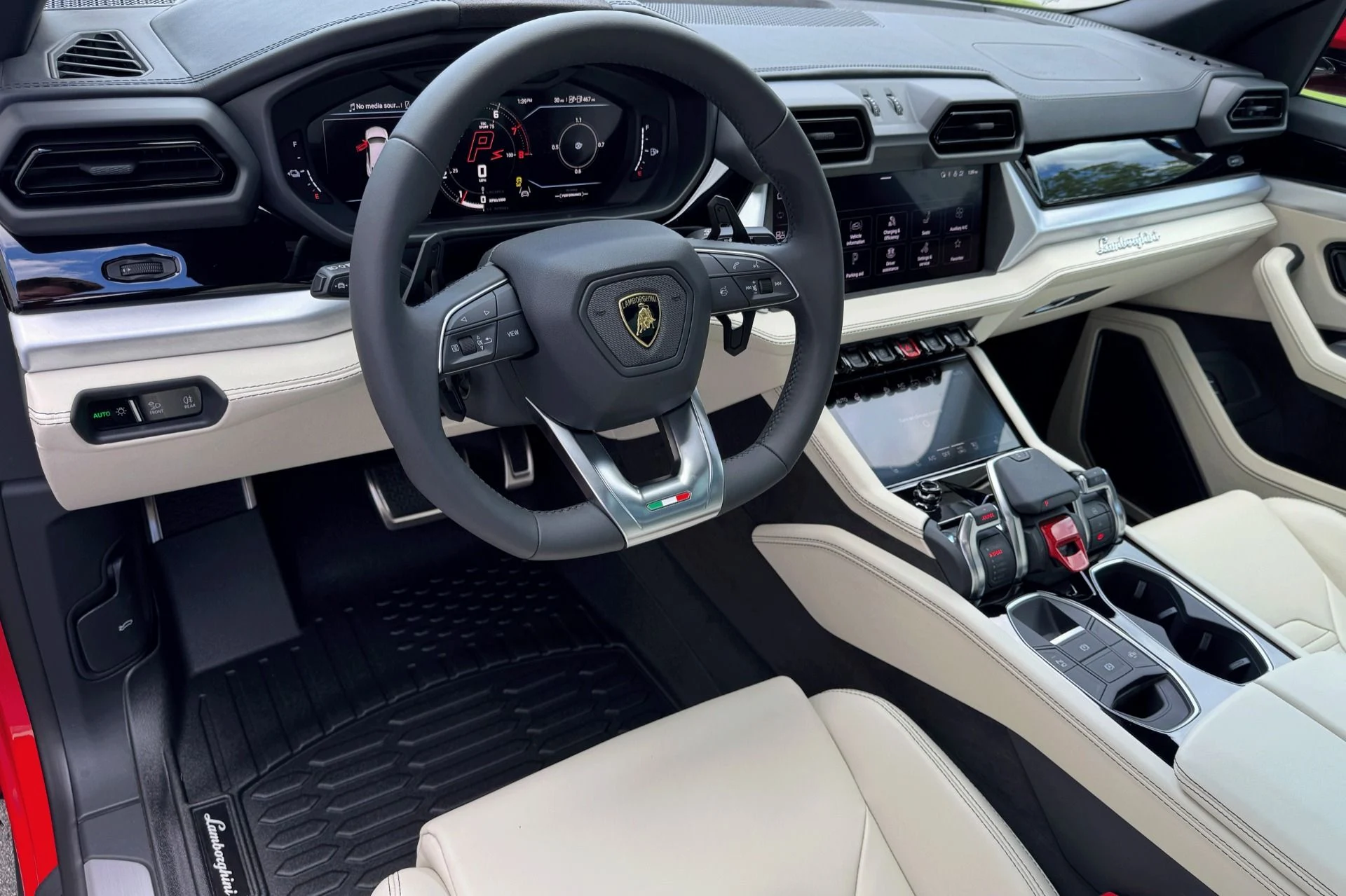 mph022_2639770132_Used_2025_Lamborghini_Urus_SE_1764805390_372cddc8db