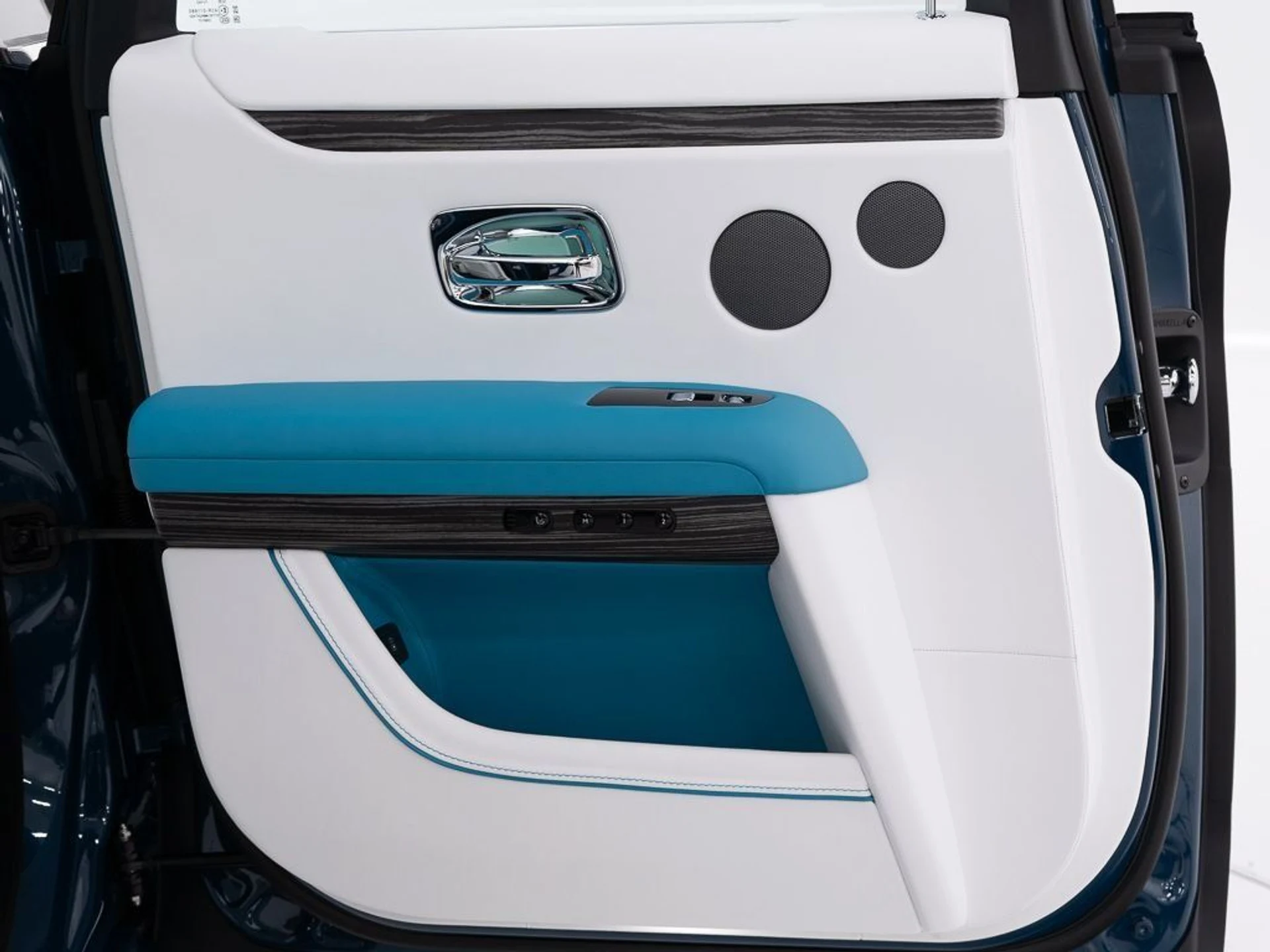 mph022_2641195784_f0e22df22cb19685eb3e38040c6e8b98_96b004d05e