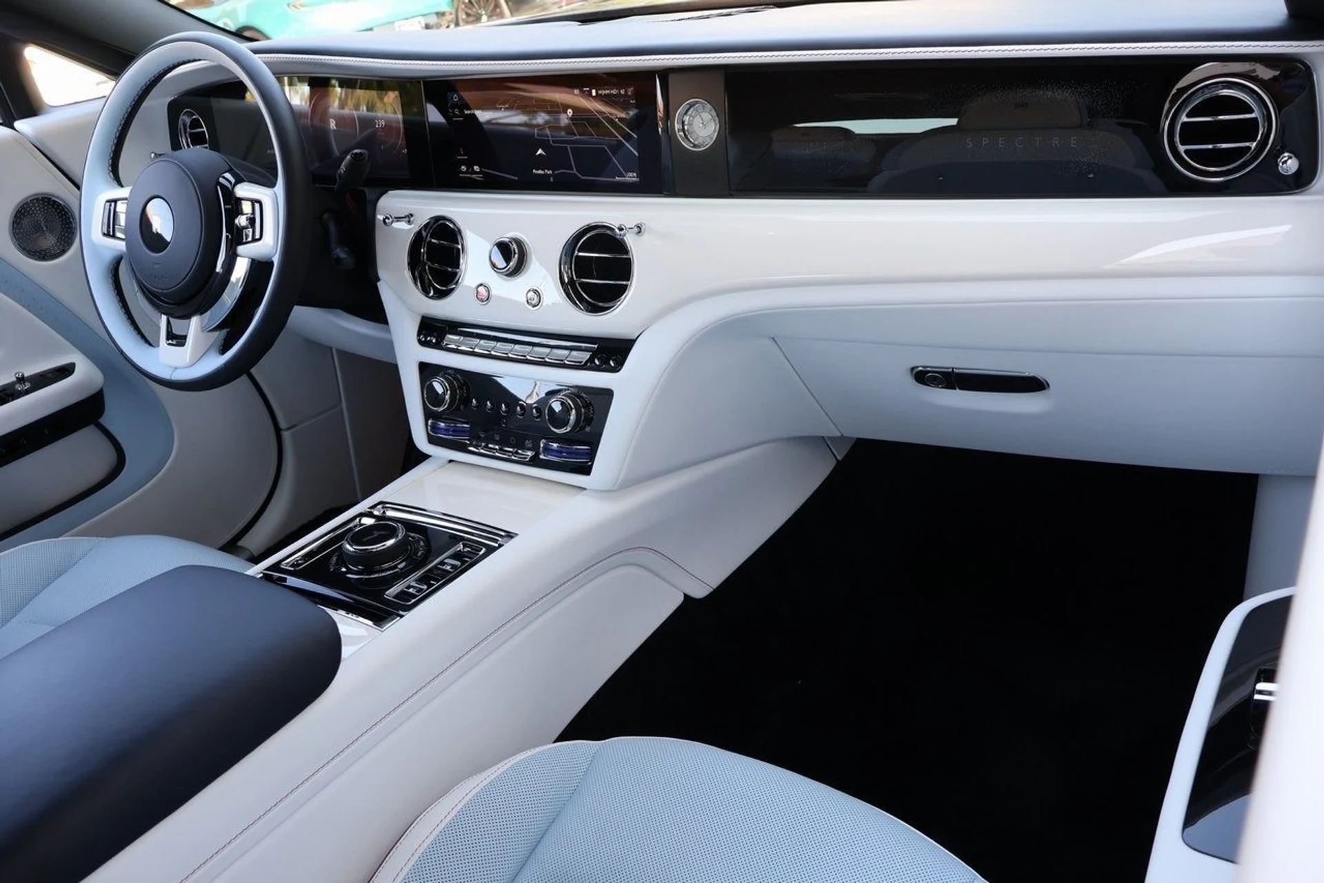 mph022_2643844677_23_f04d79c40d