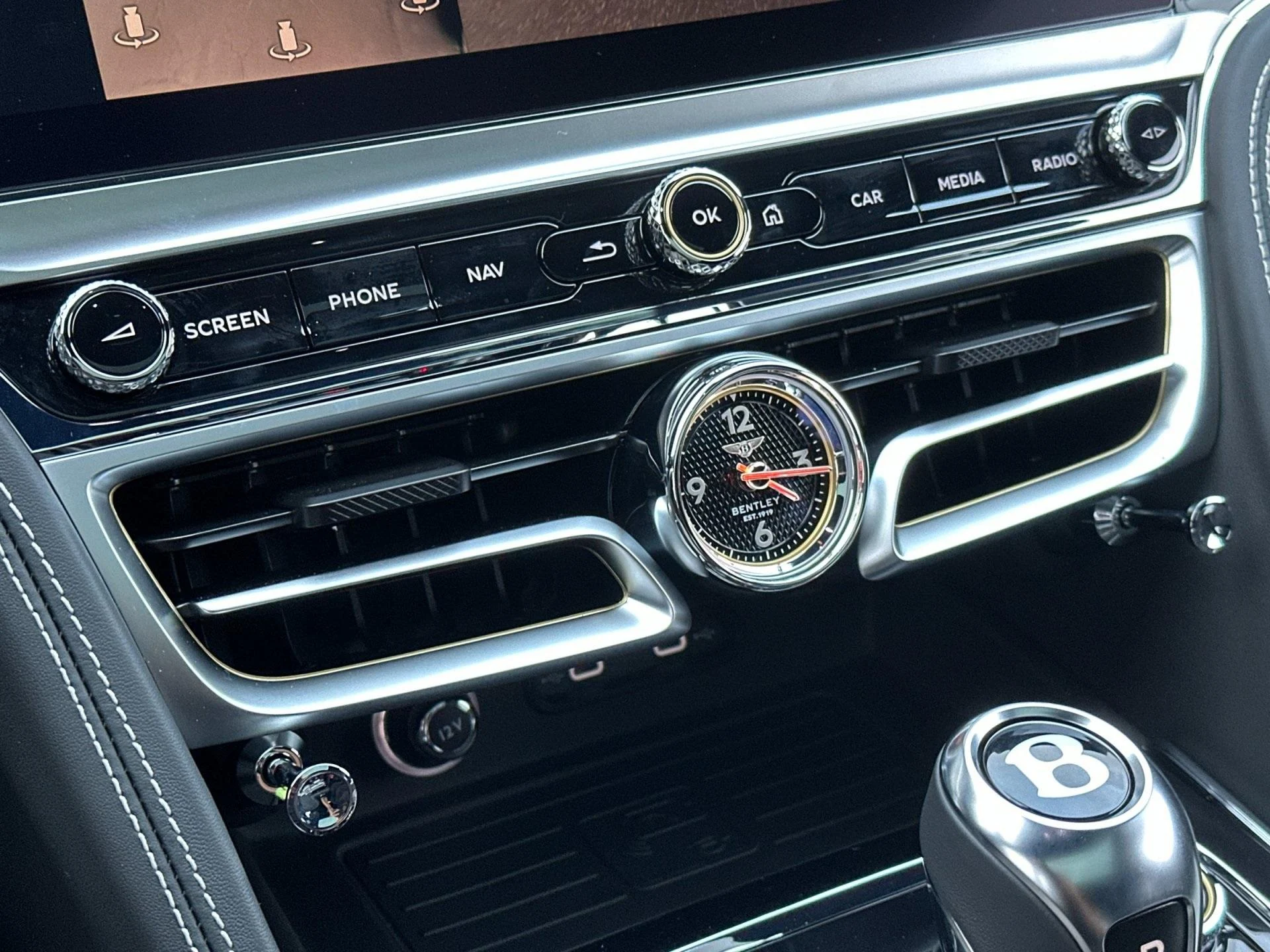 mph022_2646920504_New_2026_Bentley_Flying_Spur_1766589035_1d9b8aab42