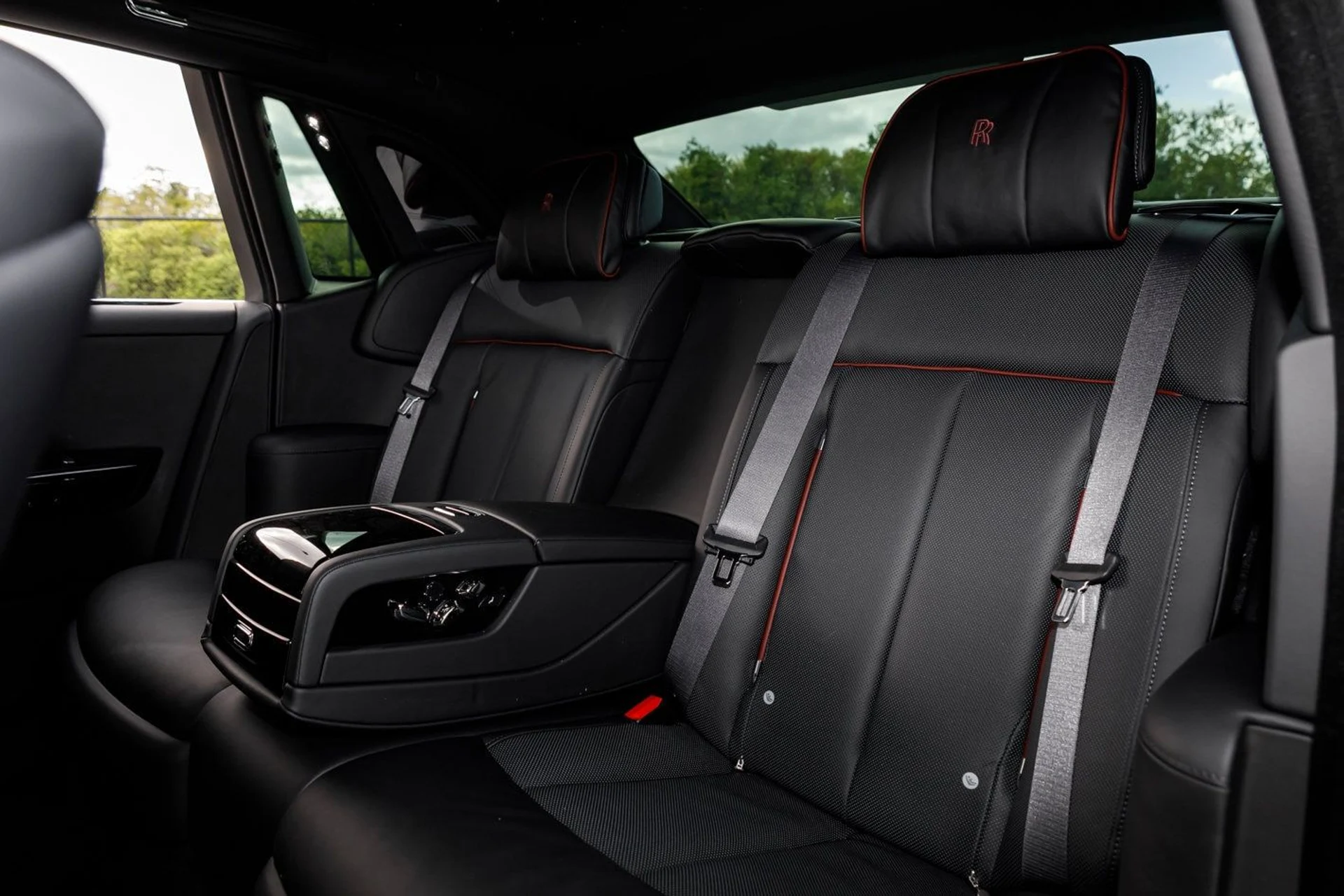 mph022_2647281021_77799e82aebf1cf9c43a09cf4e95d0b7x_eb1c22813d