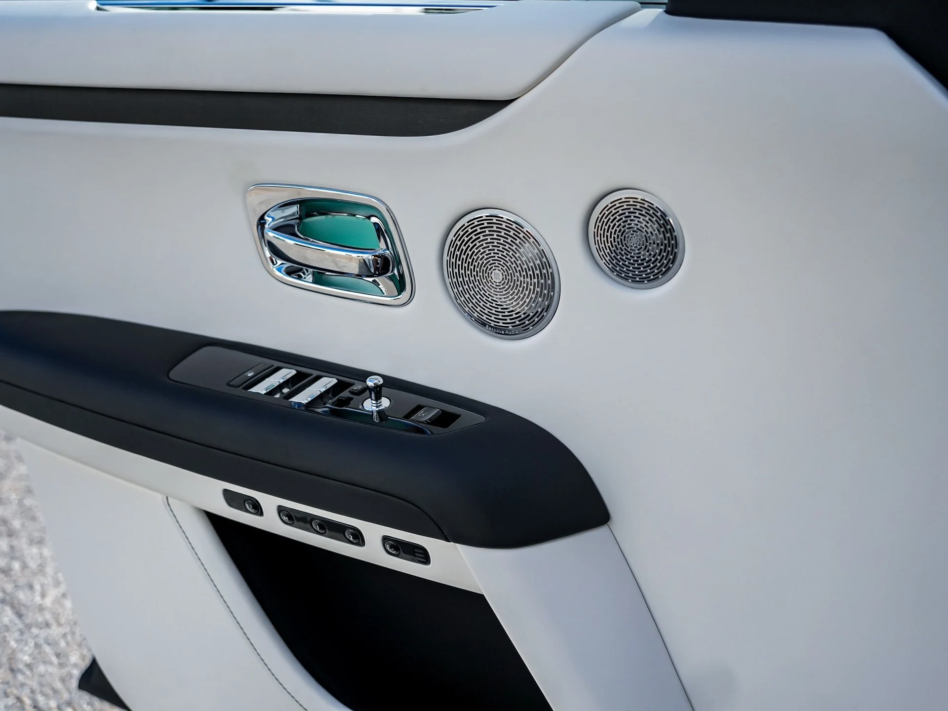 mph022_2655573558_Hi_Tech_Luxury_Imports_LLC_SCA_23_GZ_00_VU_236165_image_22_7d5187f644