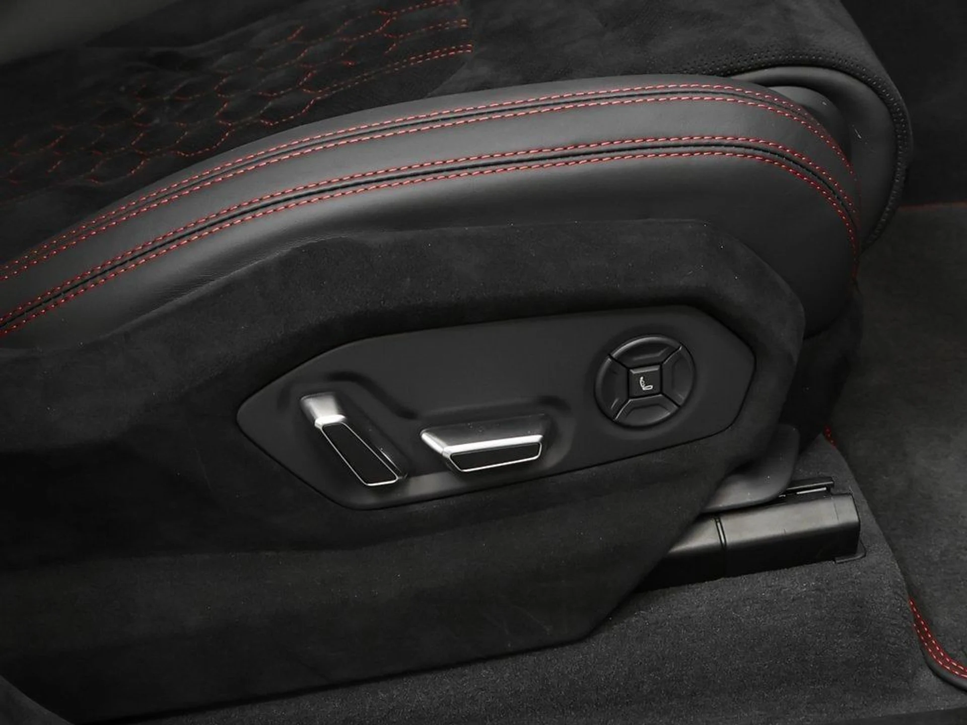 mph022_2656903743_23_637210cab2