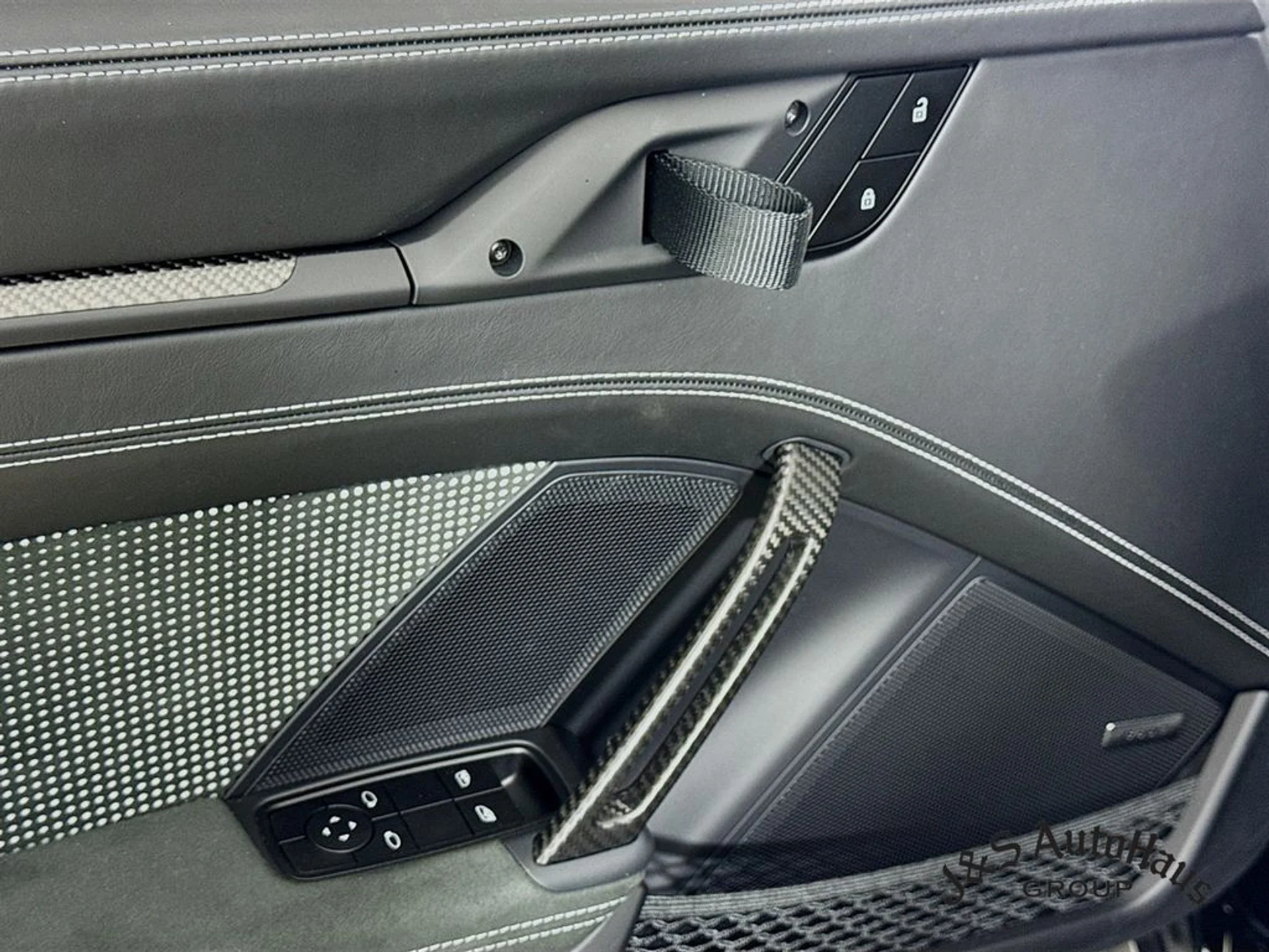 mph022_2660575836_h6ow2mlcgd3o5b6robm2tn263lxm_51c35ec791