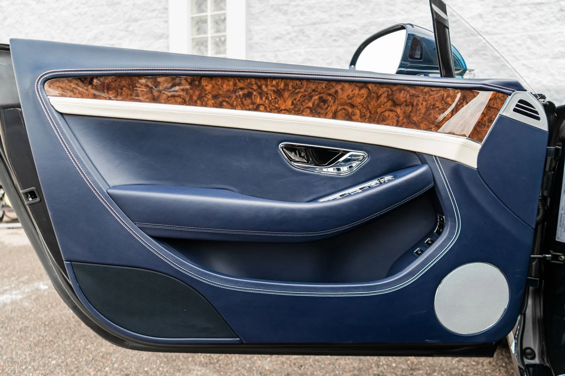 mph022_2662805760_02df1b54_2664_4be1_ad0f_f399d873c3e4_dc2de951a4