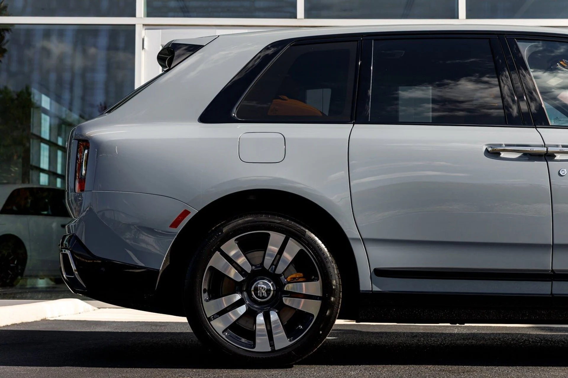 mph022_2667819960_b2aa9db4573a24e8d1c8c9efa53db075x_97a0e1d4a1