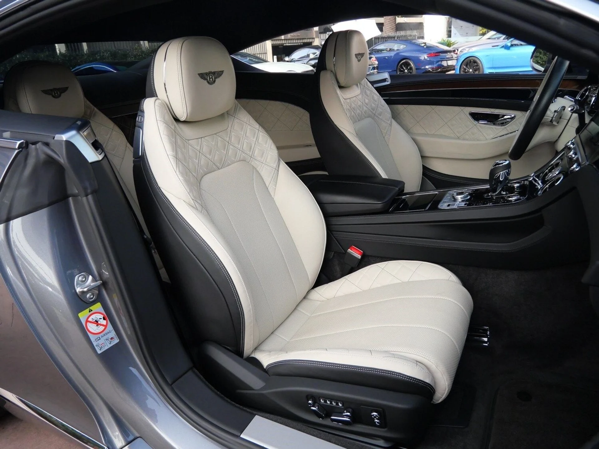 mph022_2671461342_1b5ed8ada7fcaf5bc3ce957134c4c339x_09e6568f3e