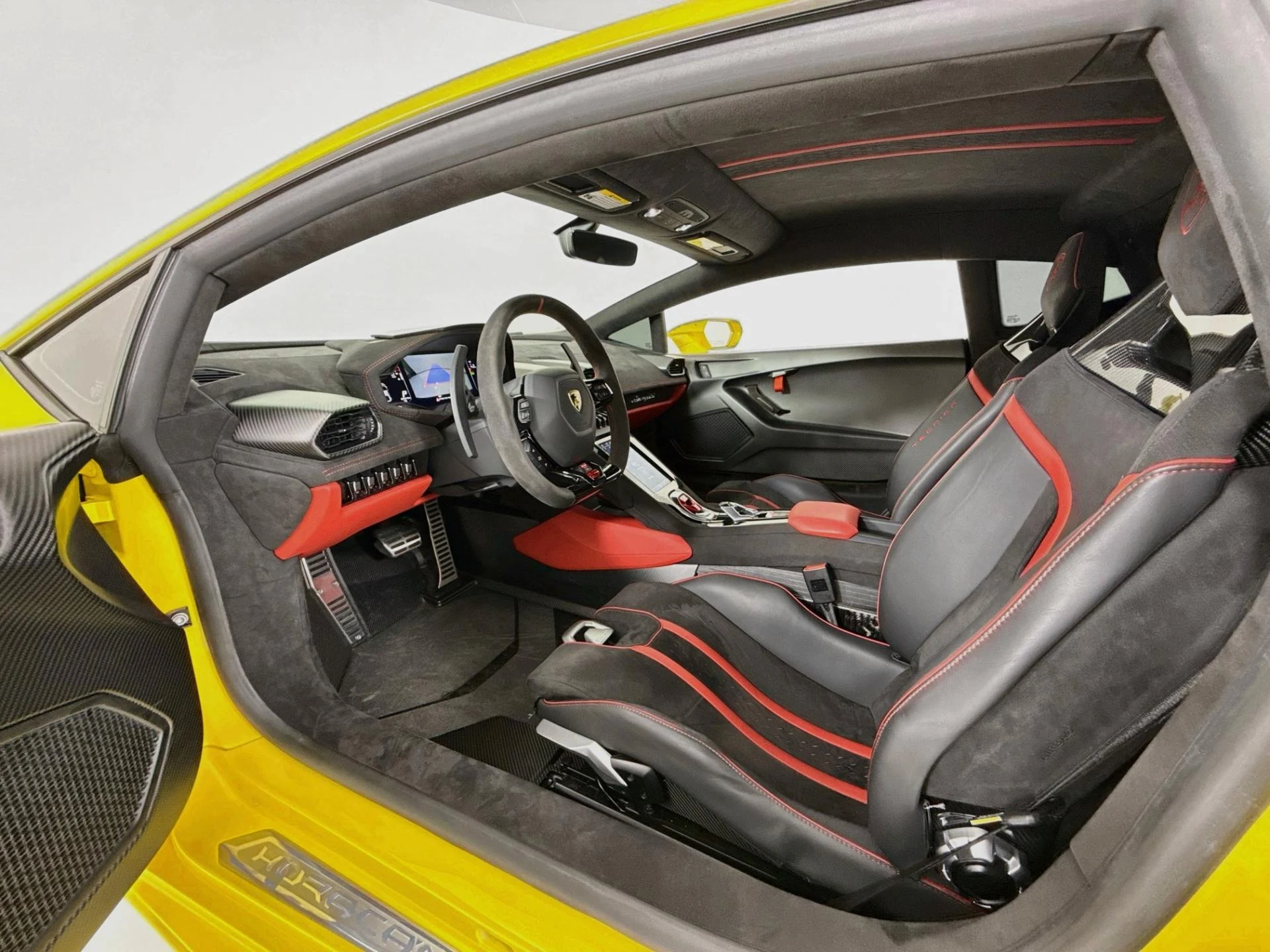 mph022_2679053461_Used_2023_Lamborghini_Huracan_Tecnica_1793401514_9a2b74a14c