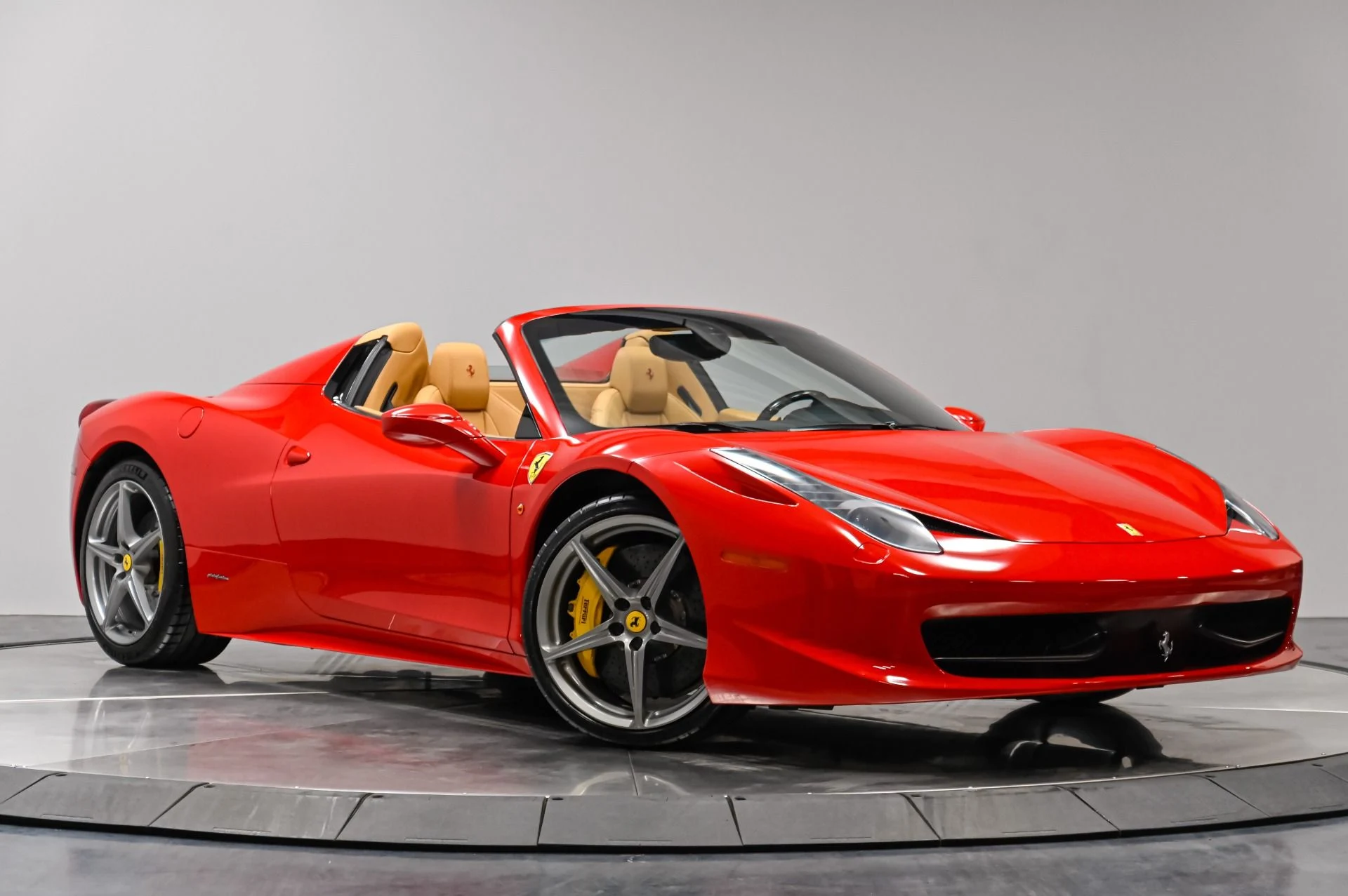 mph022_2703829307_Used_2013_Ferrari_458_Spider_1788115023_15ab6e9687