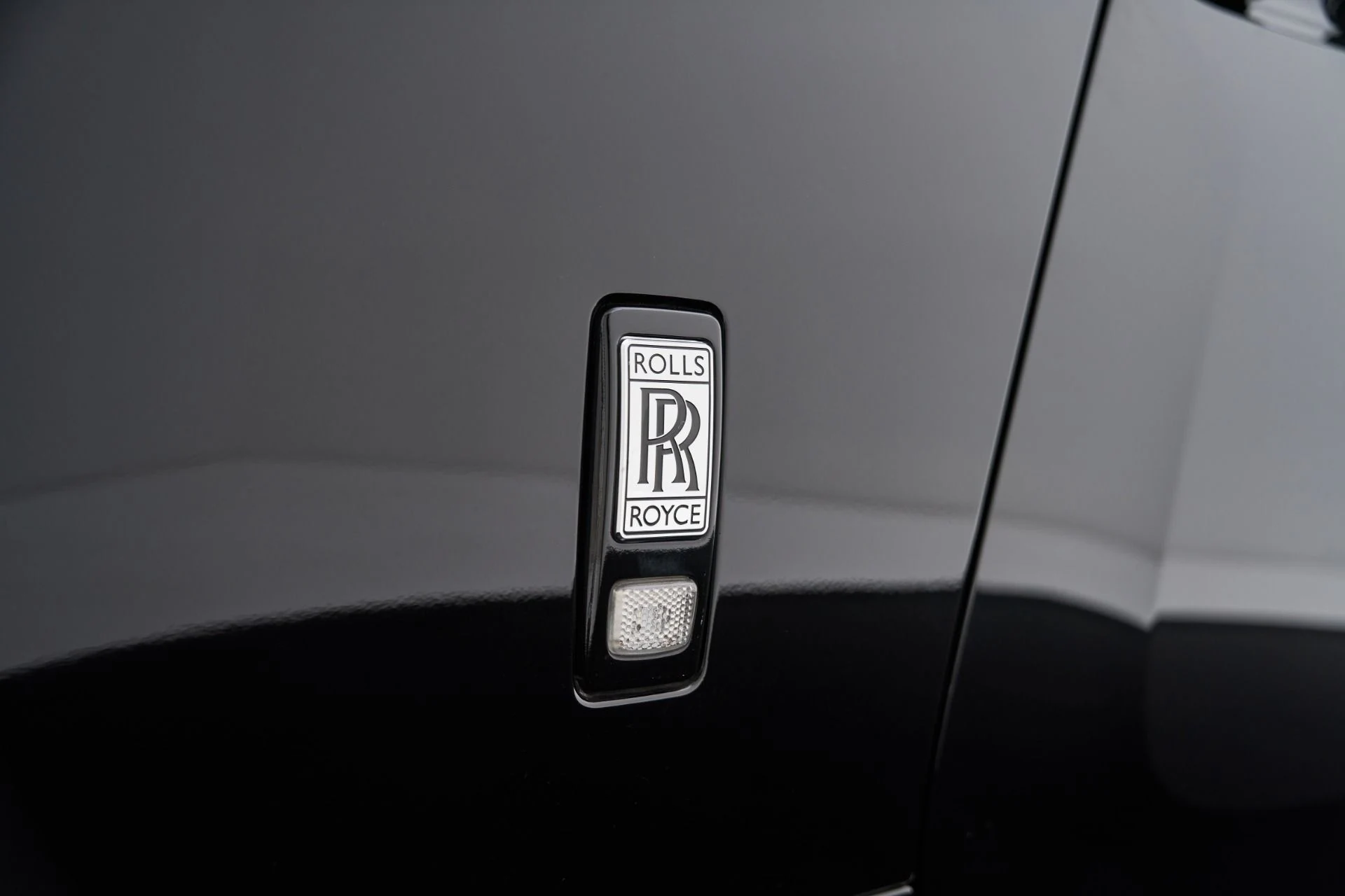 mph022_2709212686_Used_2015_Rolls_Royce_Wraith_Base_1792602921_b4c341ea5d