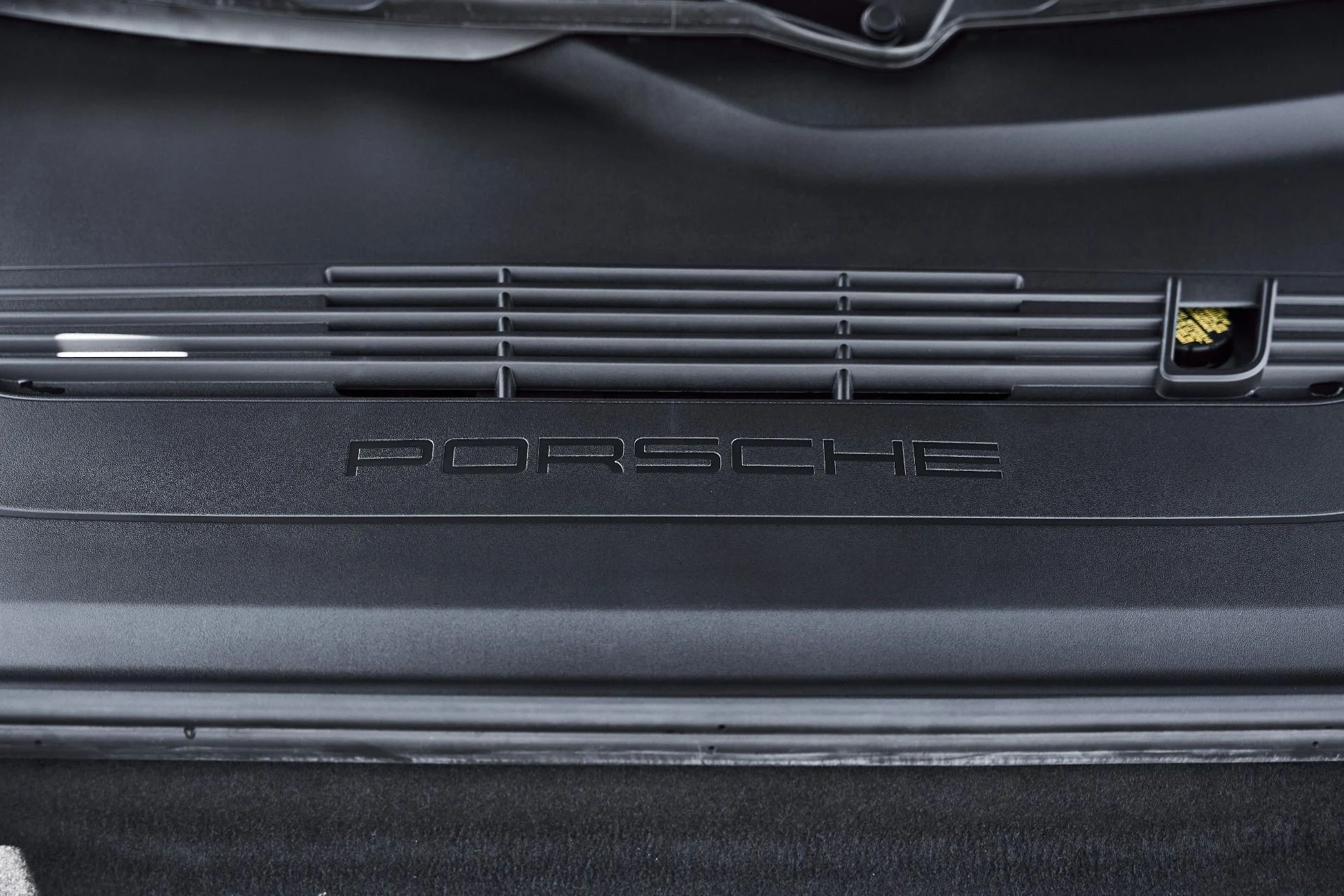 mph022_2713814542_Used_2018_Porsche_911_GT_2_RS_1778880902_0edd0ea52d