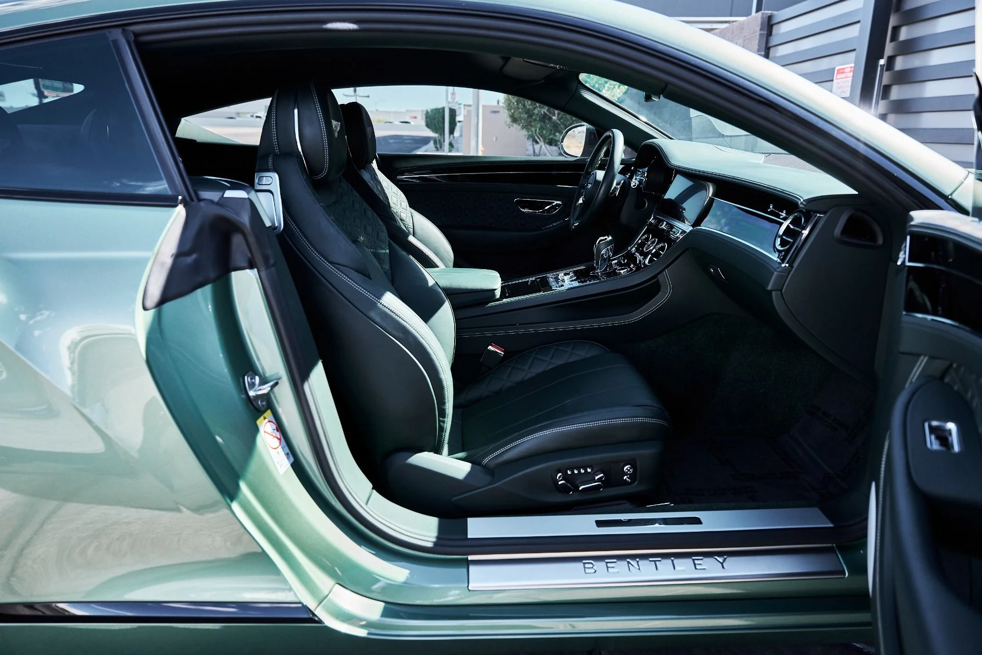 mph022_2717847383_Used_2020_Bentley_Continental_GT_V8_1776226433_5ae628bf1e