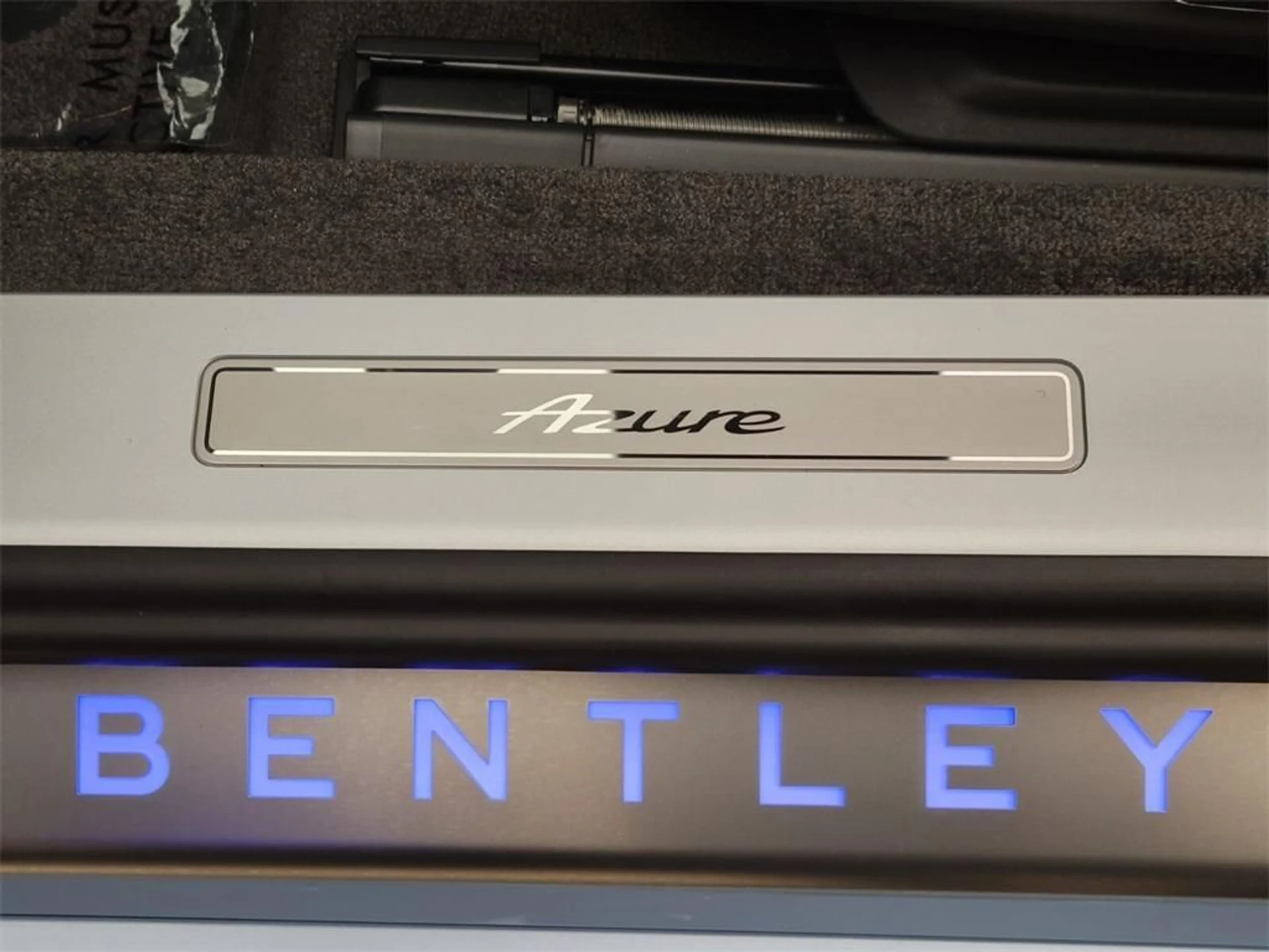 mph022_2719400573_Used_2023_Bentley_Continental_GT_V8_1715721766_13537ab085
