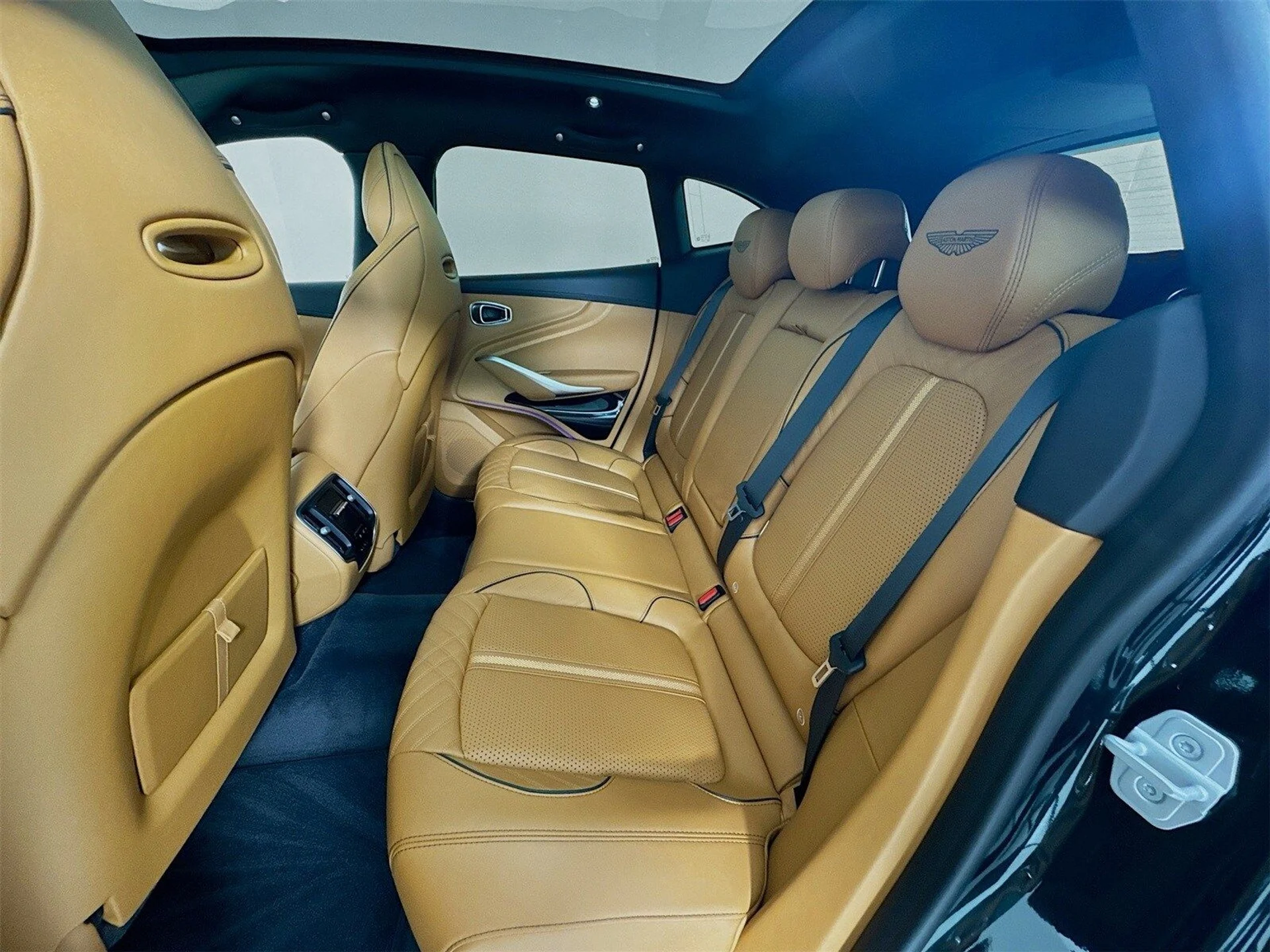 mph022_272033133_01dcc4d27ff2972105a6dd2237ec0042x_97e79e3d95