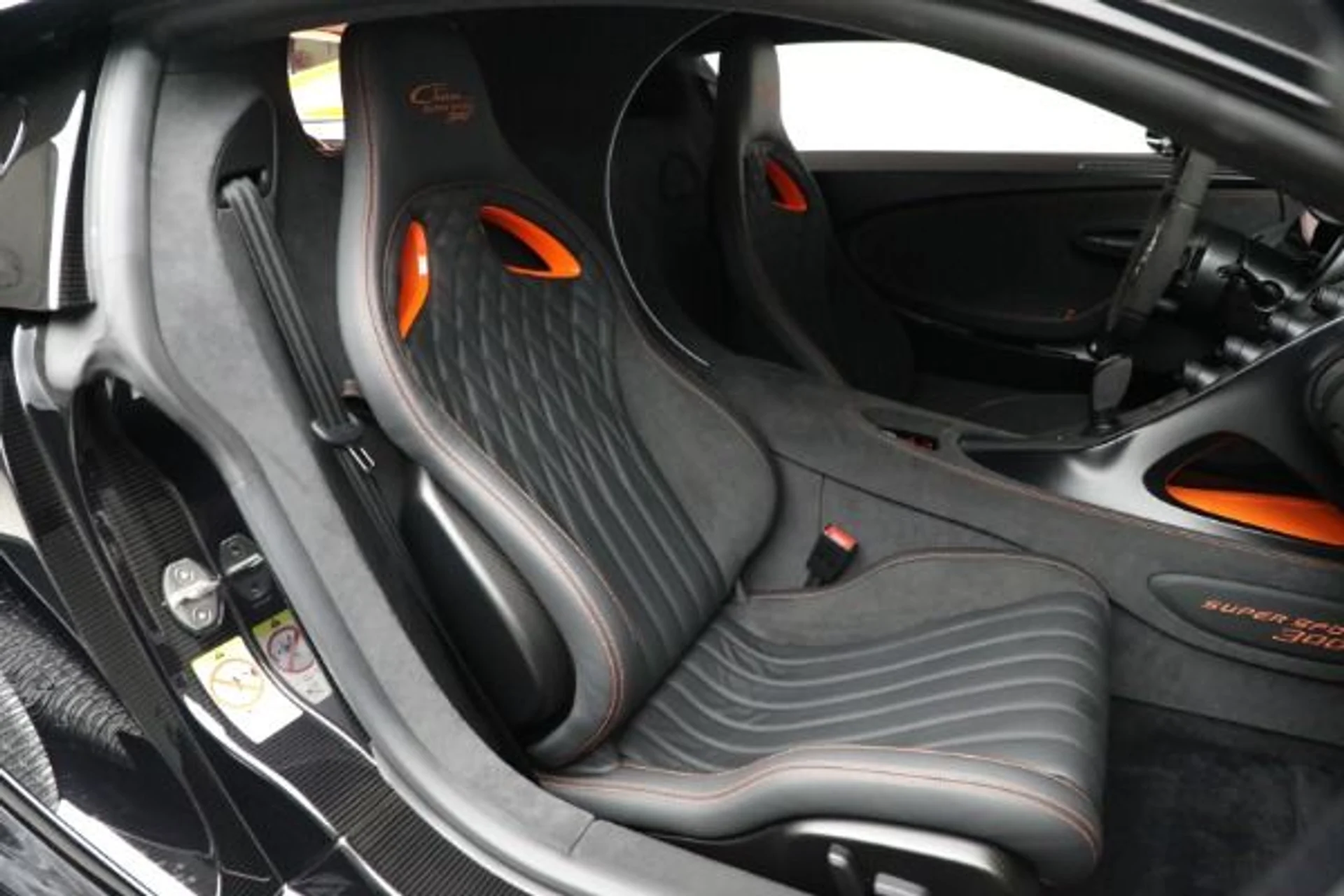 mph022_2724082980_Used_2022_Bugatti_Chiron_Super_Sport_8427b0777b