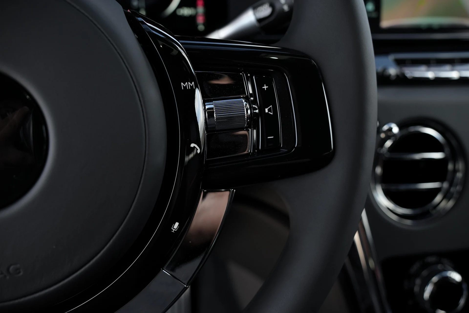 mph022_2730515510_Hi_Tech_Luxury_Imports_LLC_SLA_13_HA_05_TU_234101_image_22_a4ff19a199