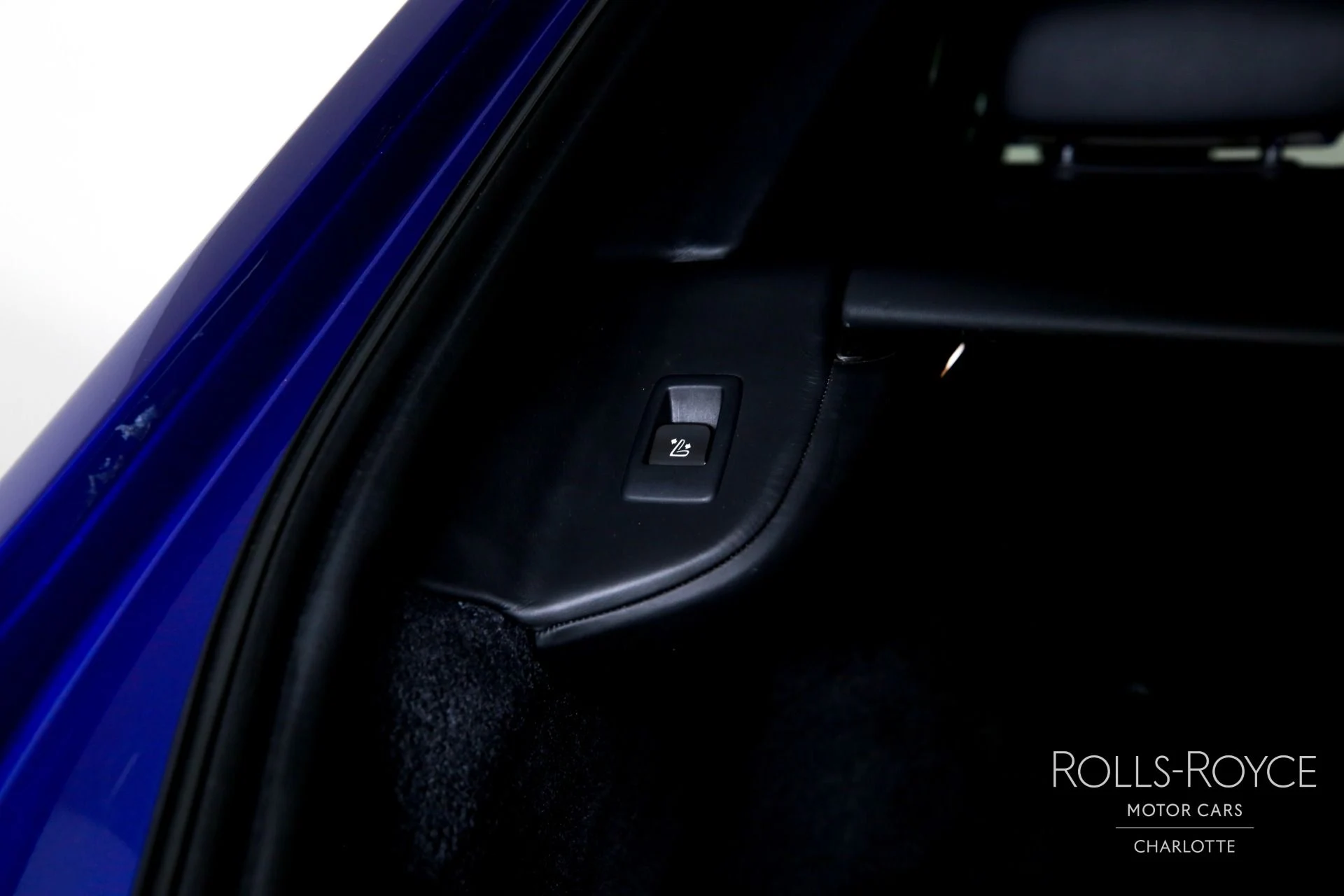 mph022_2731459350_Used_2021_Rolls_Royce_Black_Badge_Cullinan_1768490546_0e633d1fab