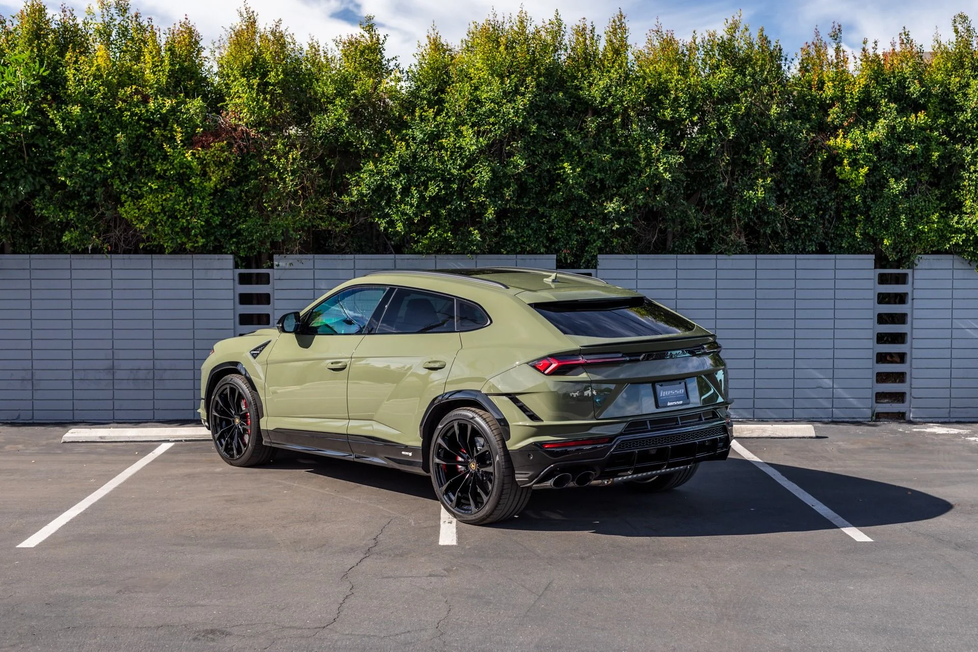 mph022_2734600299_Used_2023_Lamborghini_Urus_S_1764103574_ece55866f3