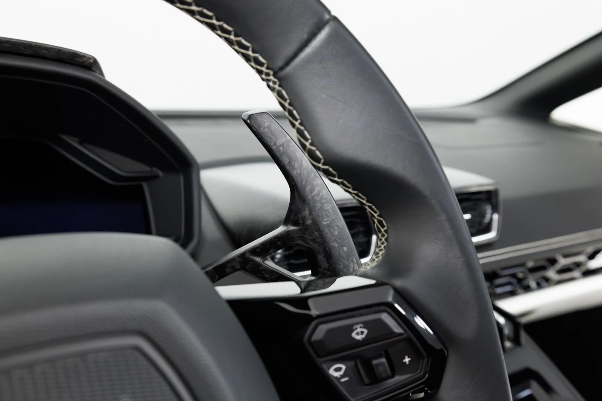 mph022_2740418865_Used_2021_Lamborghini_Huracan_EVO_1784066642_8cc89759b8
