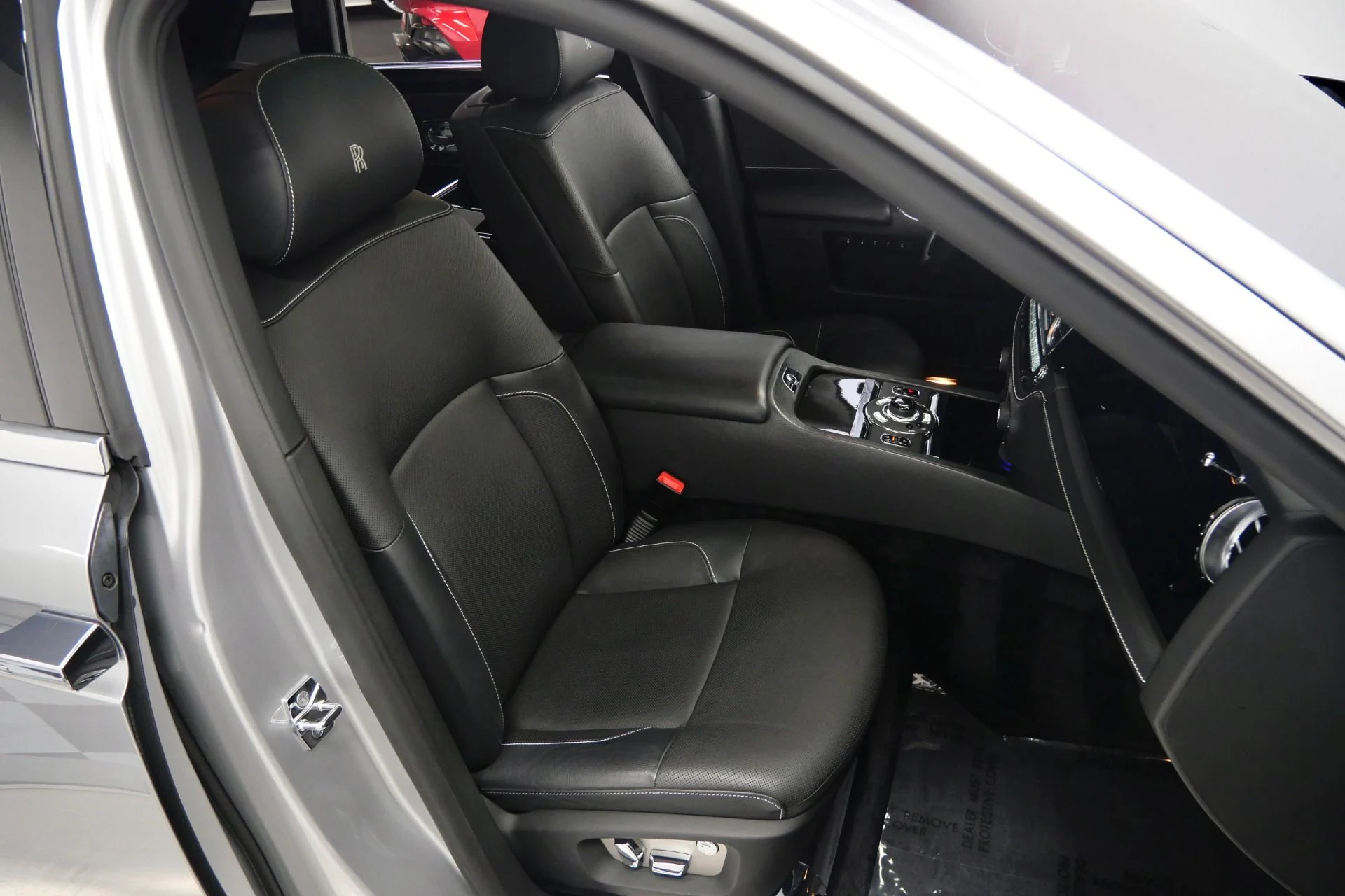 mph022_2745945283_Used_2013_Rolls_Royce_Ghost_Rear_Seat_Entertainment_Picnic_Tables_V12_Power_1766770439_0098d3acf8