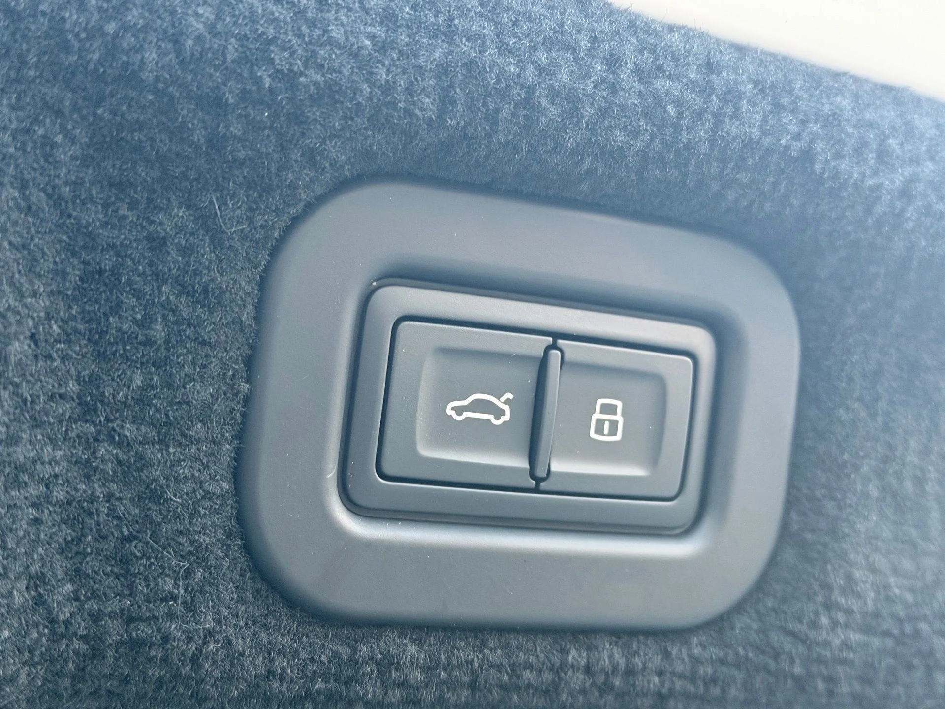 mph022_2746173646_35a2f79b0330427cbda2814007e64ba8_2606c8ecab