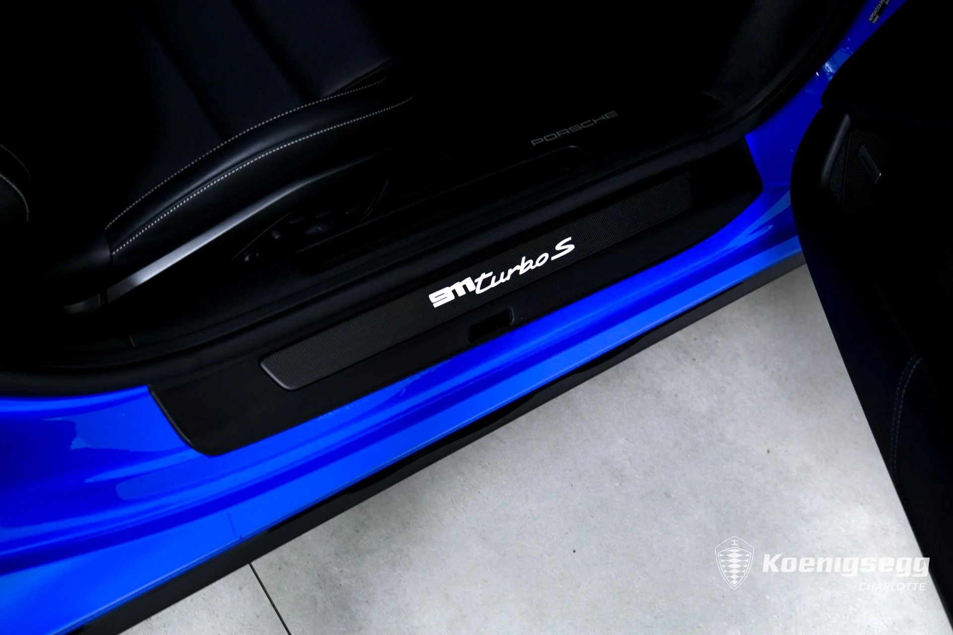 mph022_2747723513_Used_2022_Porsche_911_Turbo_S_1745597745_29d18b10ac