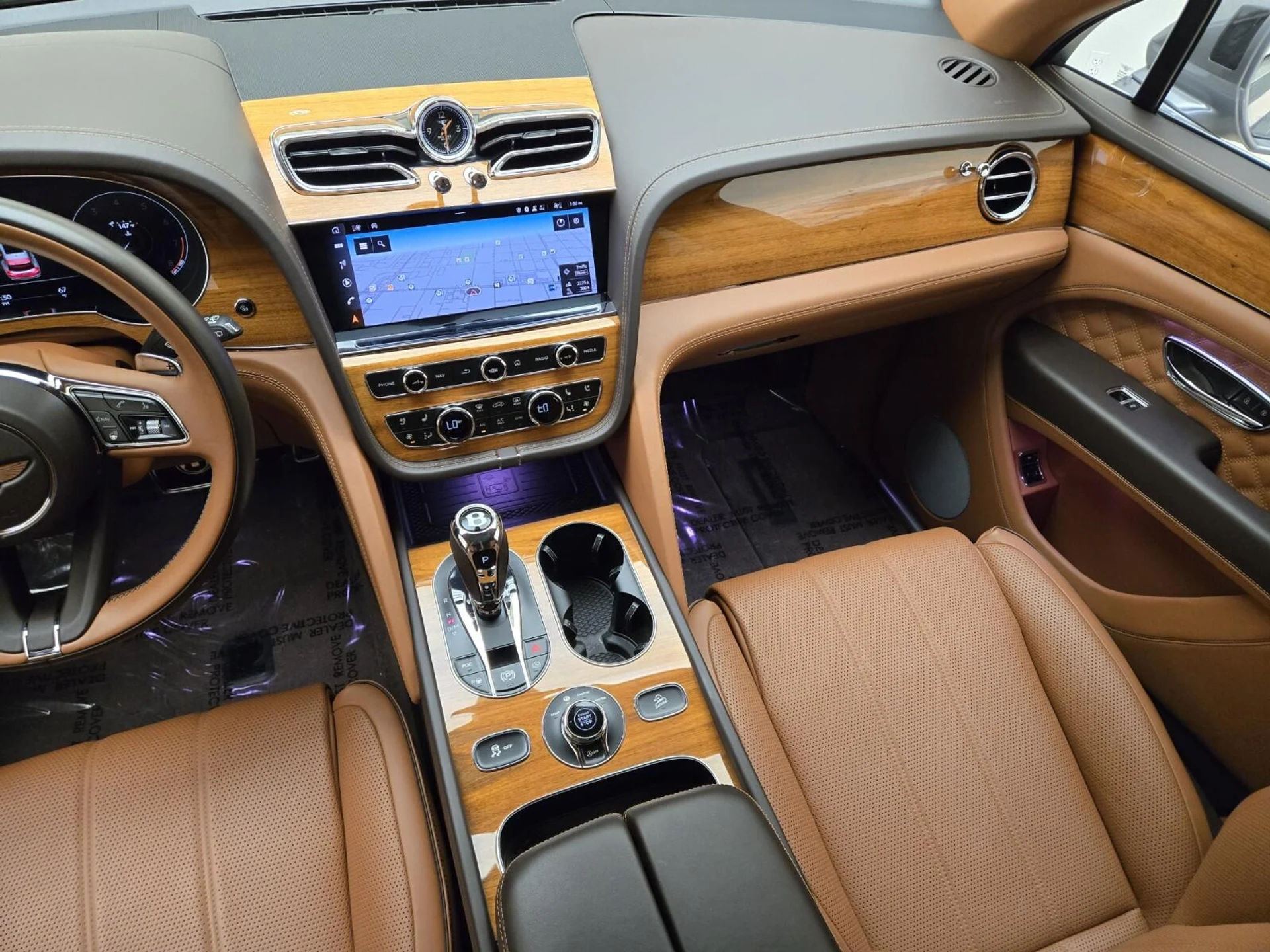 mph022_2753988152_Used_2022_Bentley_Bentayga_V8_1766558885_4f195f9bdd