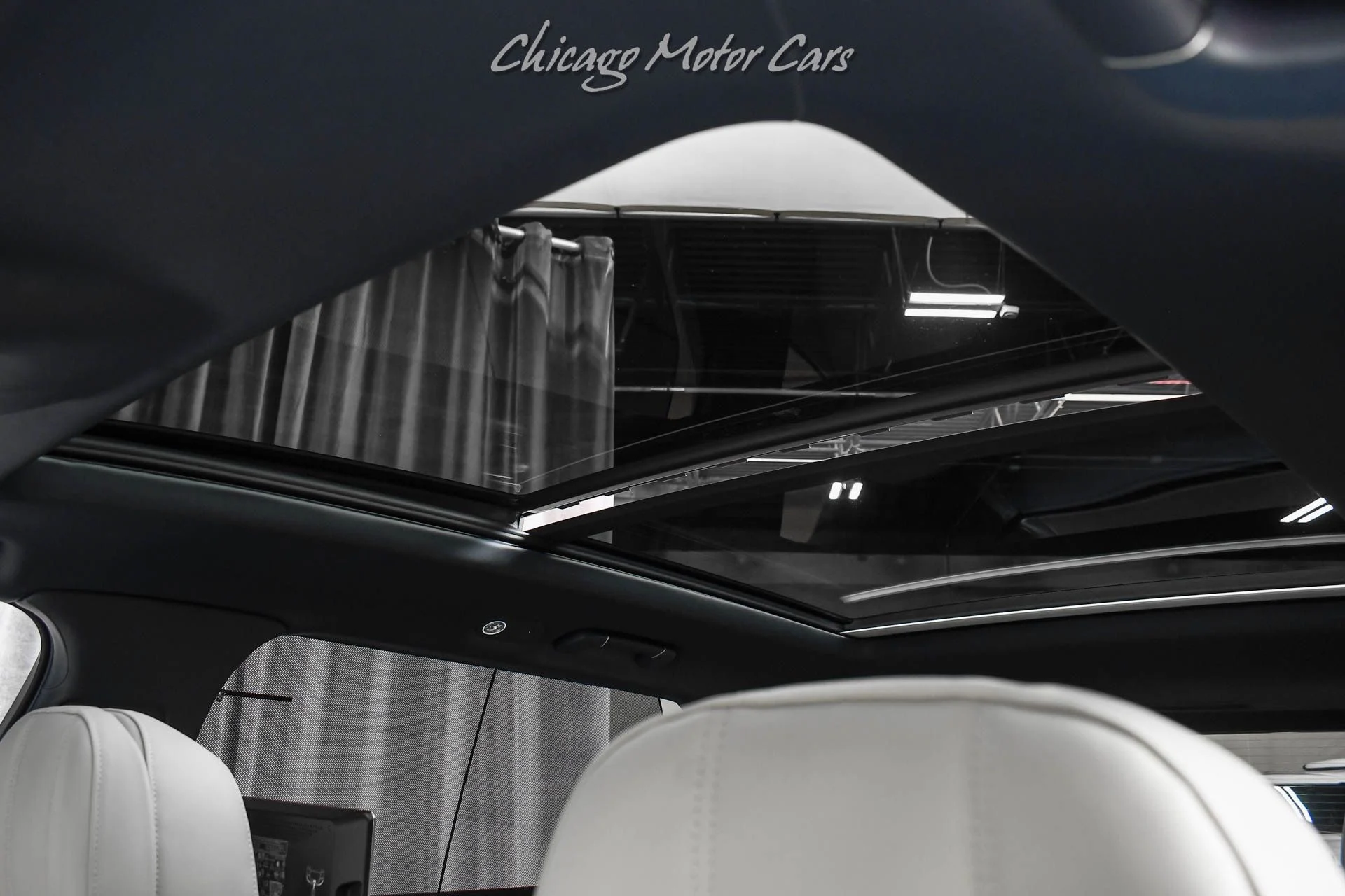 mph022_2754503544_13300_p23_l_0ee1d6fb82