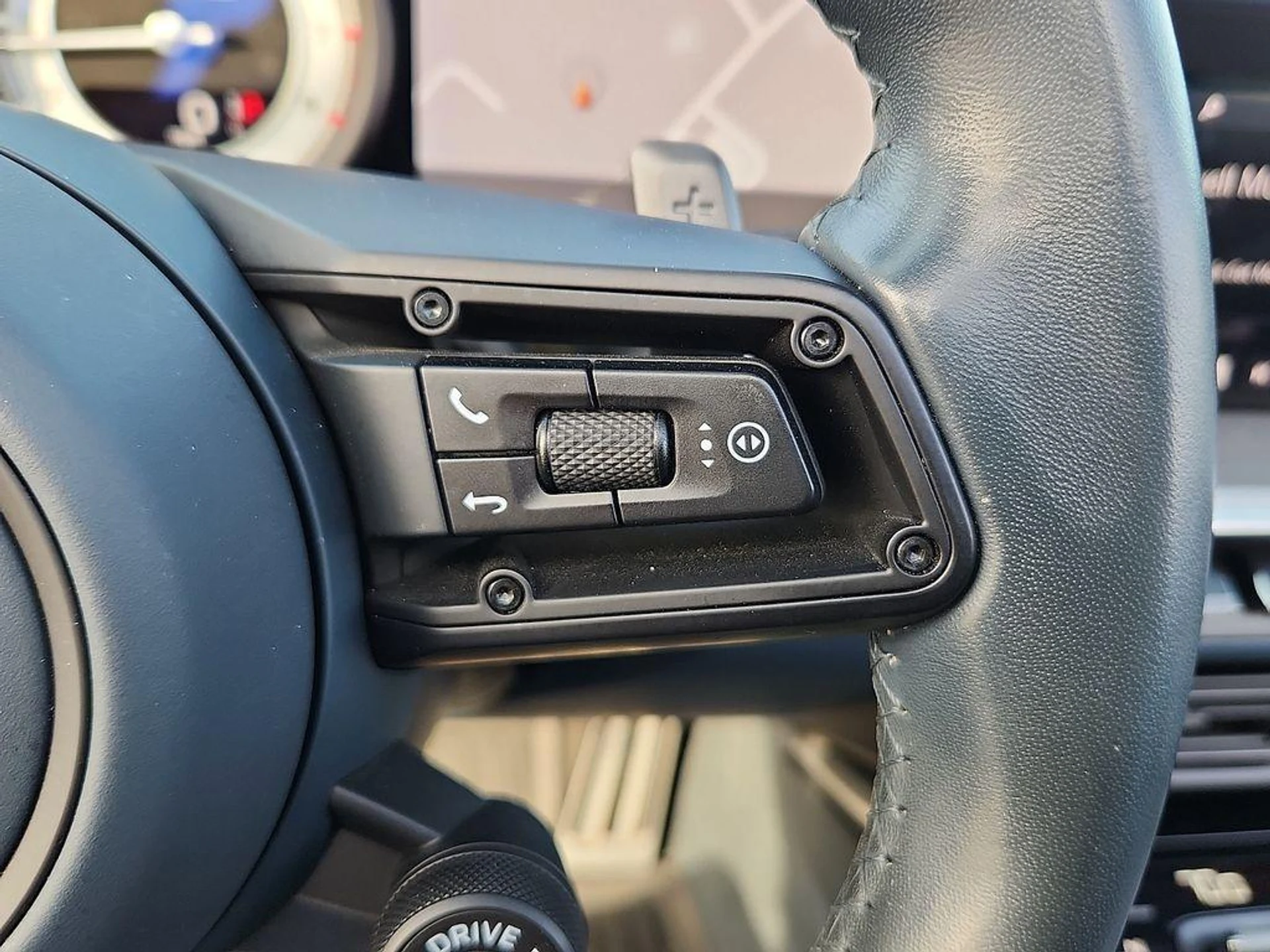 mph022_2764769453_71_S_Ppv3h_Djp_Gqv_UE_Qb_I_Mr_XG_Md_UE_e1be144ccc