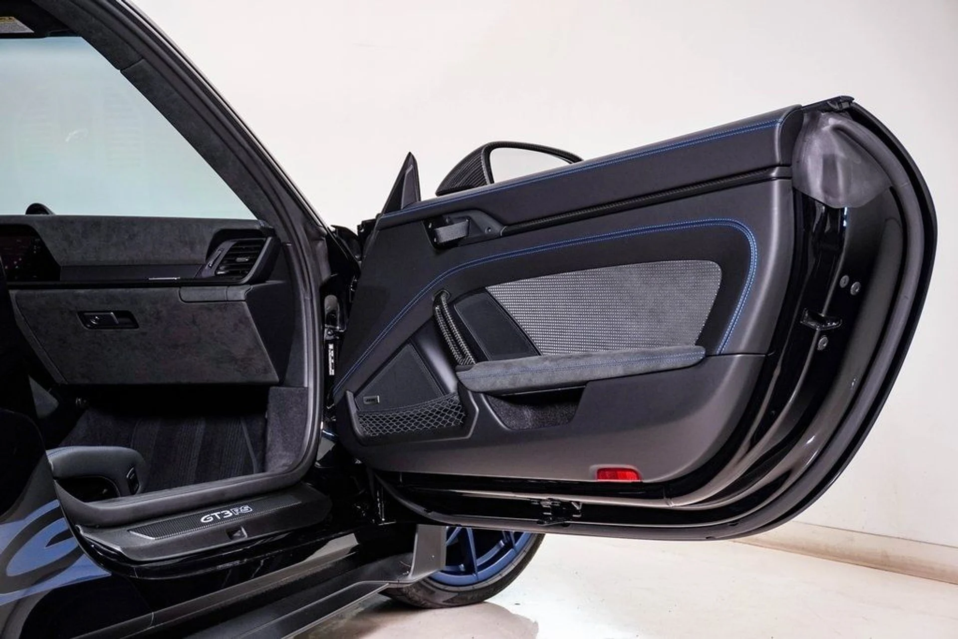 mph022_276670362_c954ed7cd7c8b3842702ad4fd297783fx_9bbdcabed2